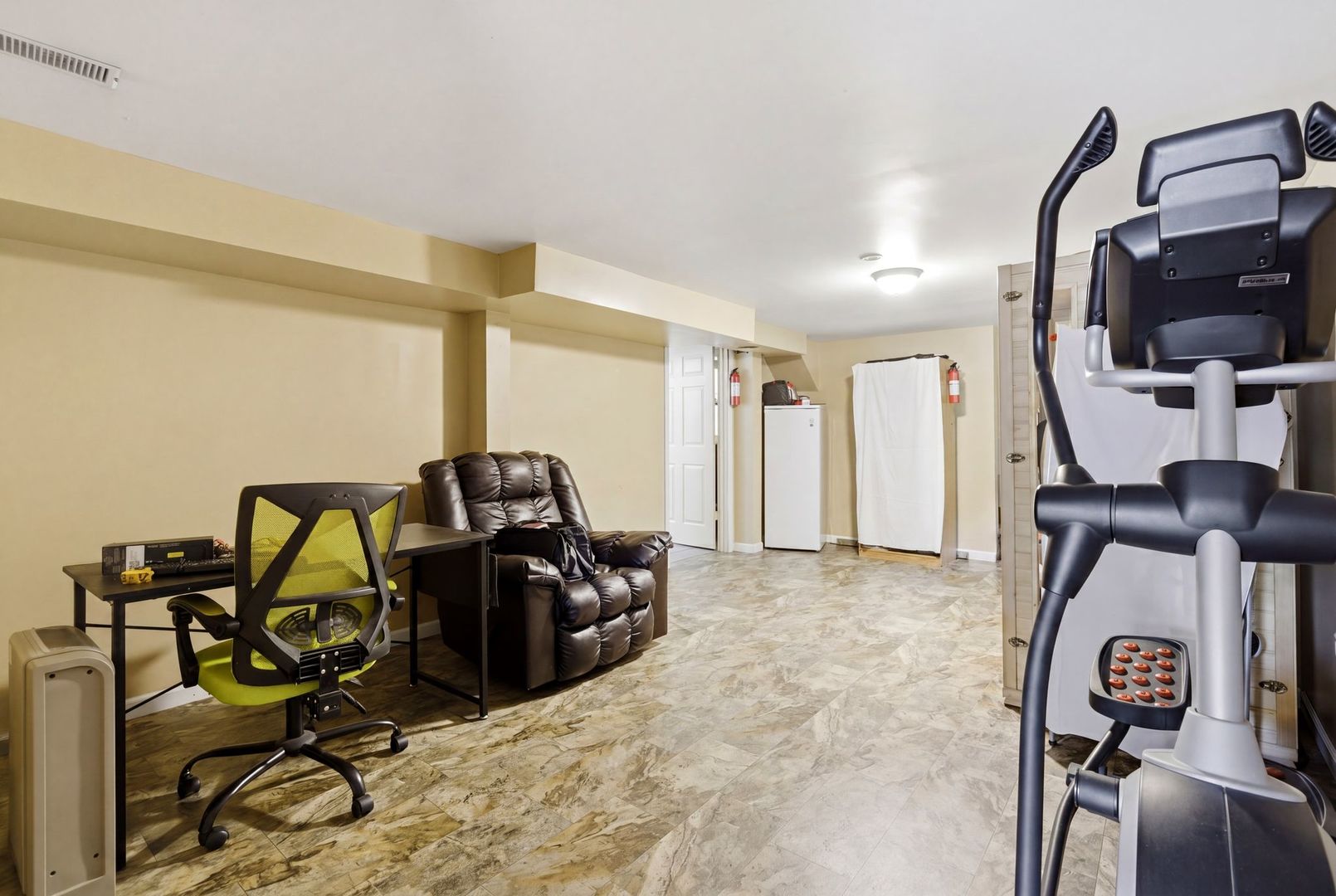 9324 S Thomas Avenue, Bridgeview, IL 60455