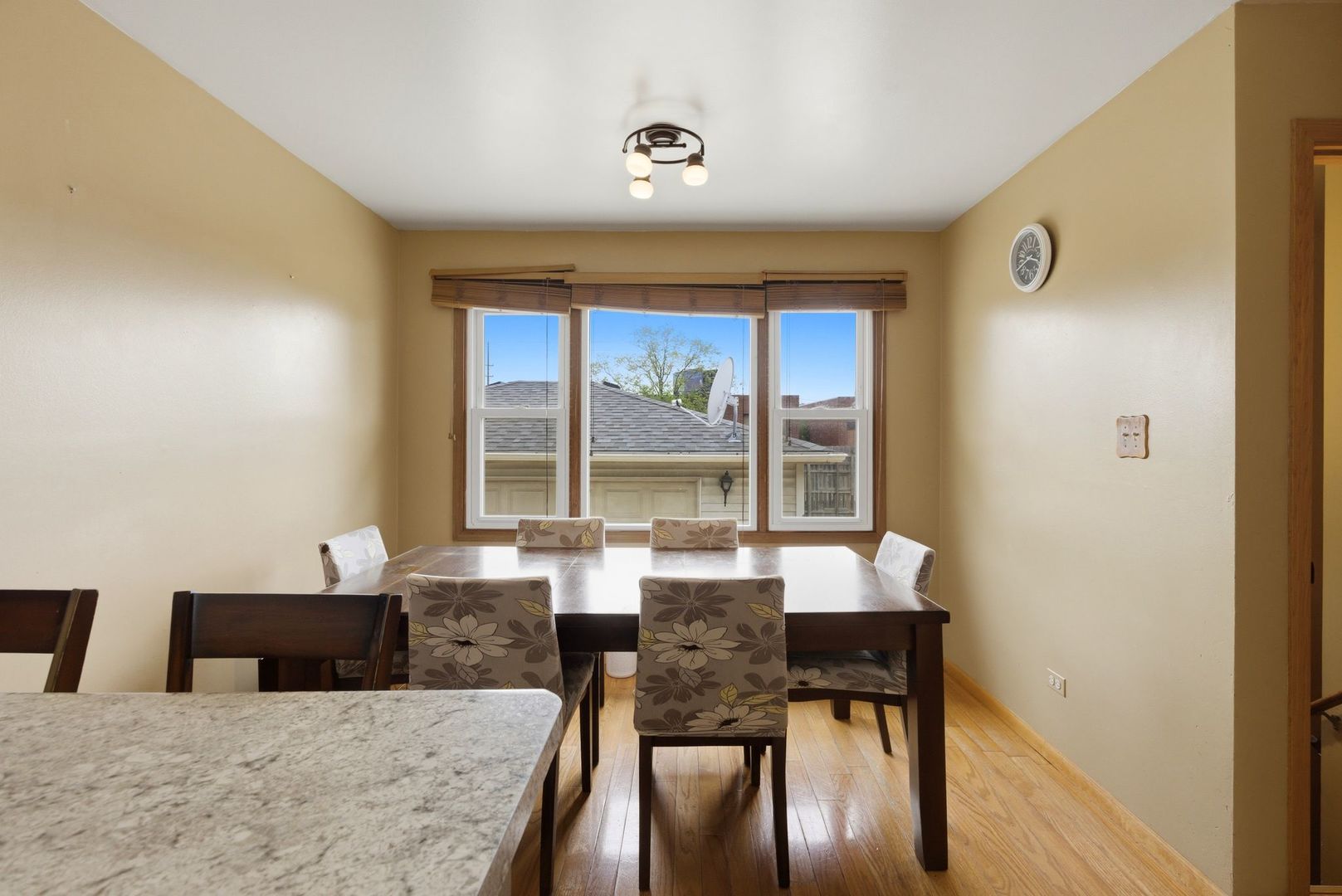 9324 S Thomas Avenue, Bridgeview, IL 60455