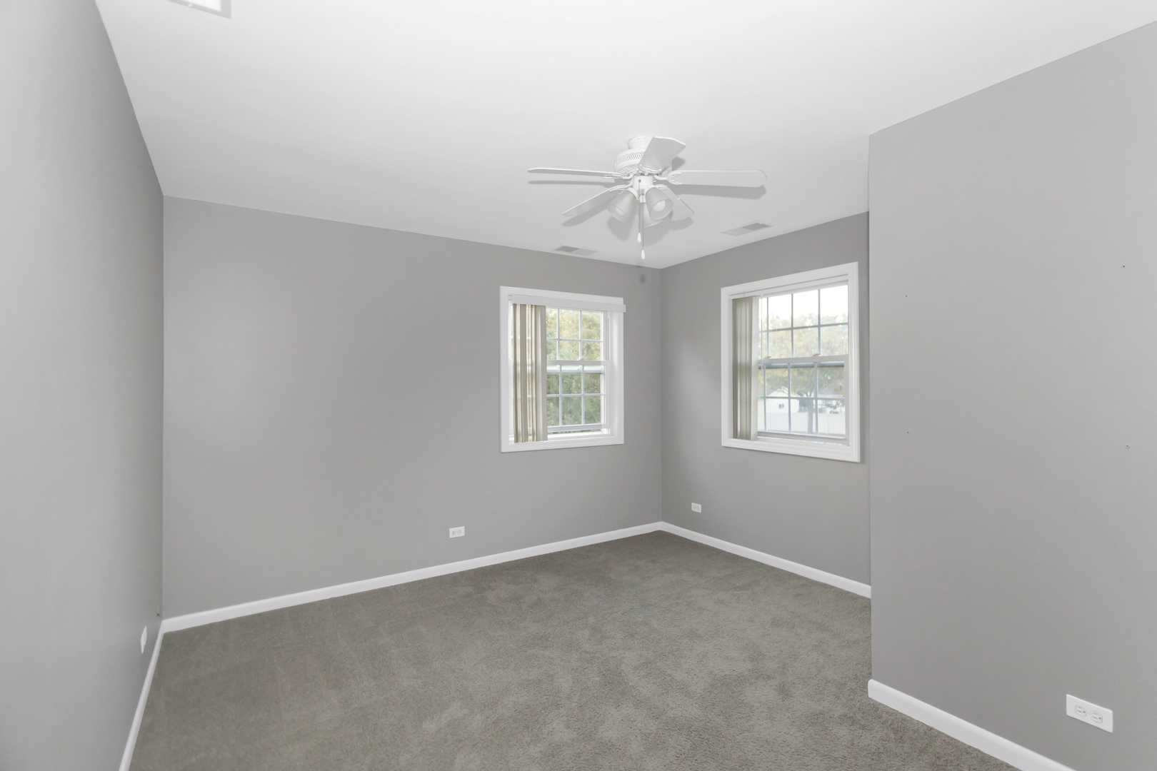 1235 W Schaumburg Road, Schaumburg, IL 60194