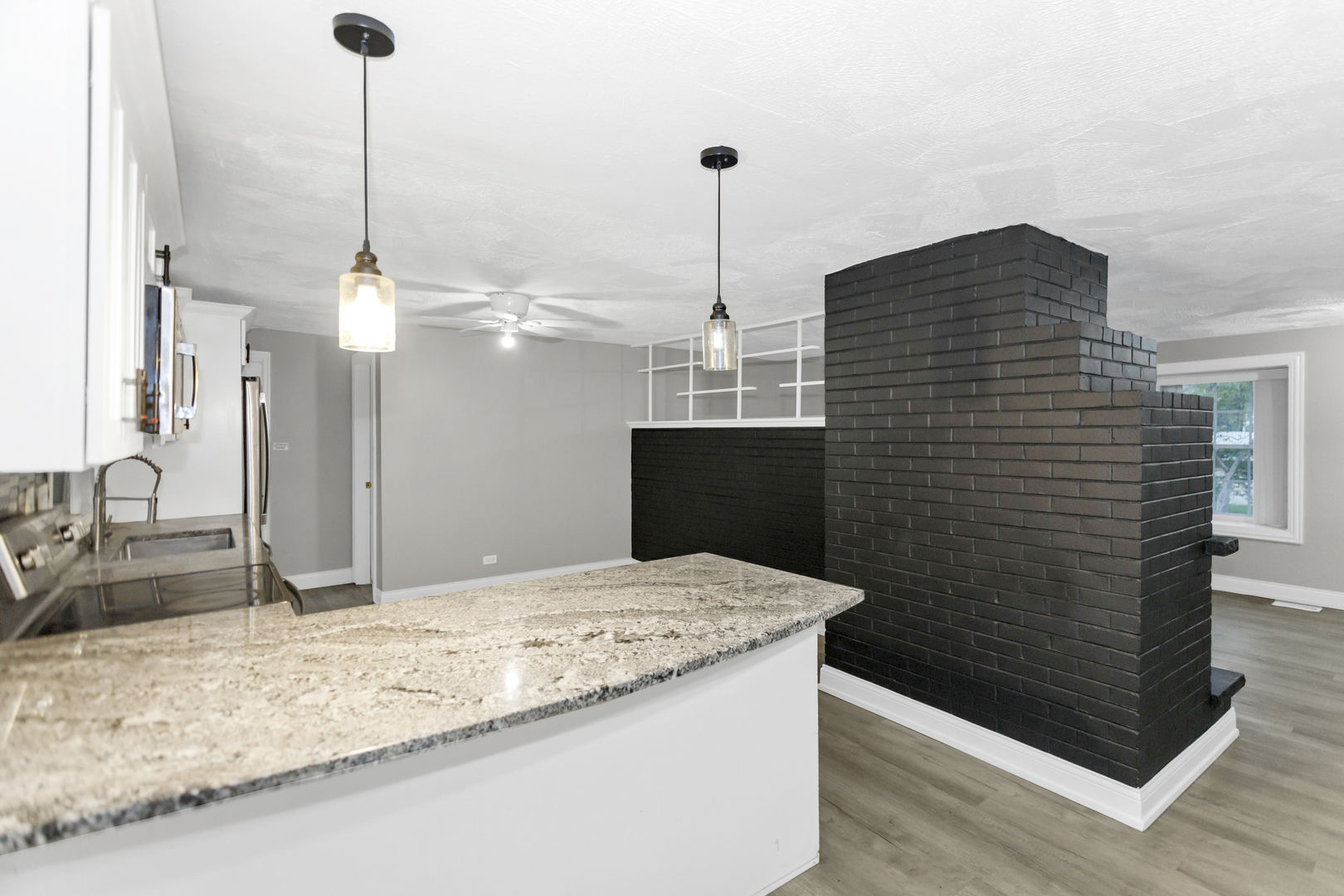 1235 W Schaumburg Road, Schaumburg, IL 60194