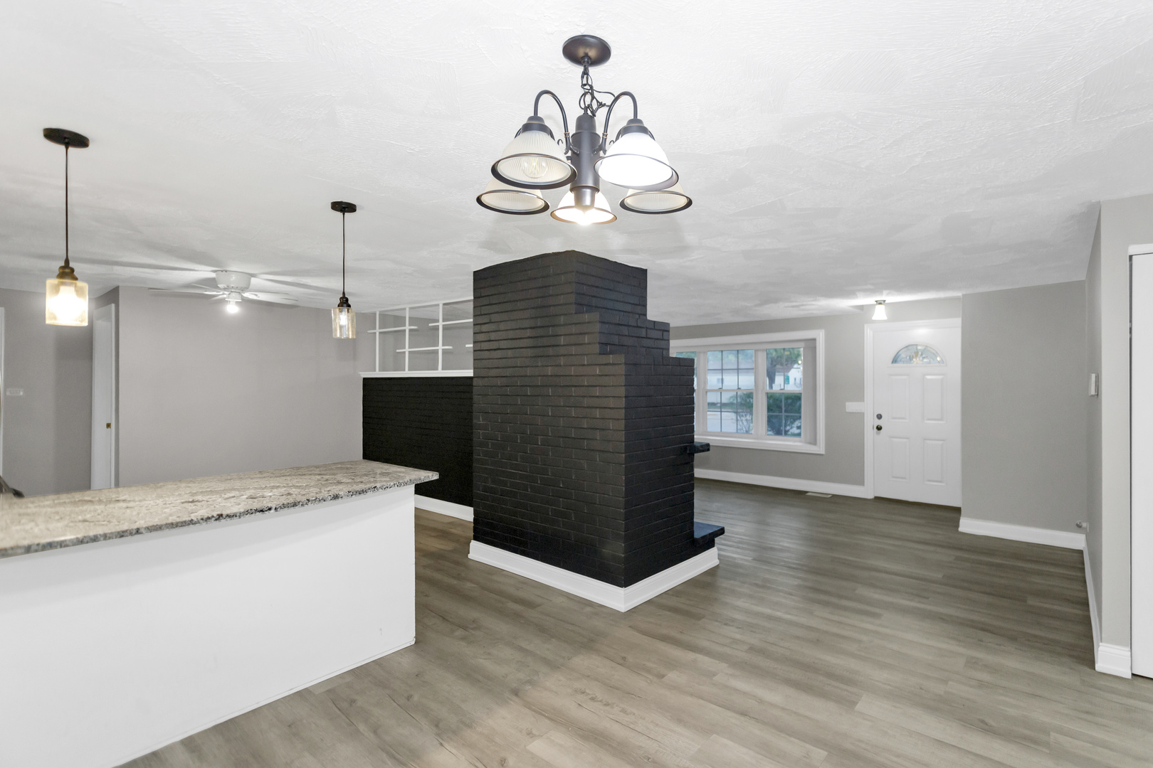 1235 W Schaumburg Road, Schaumburg, IL 60194