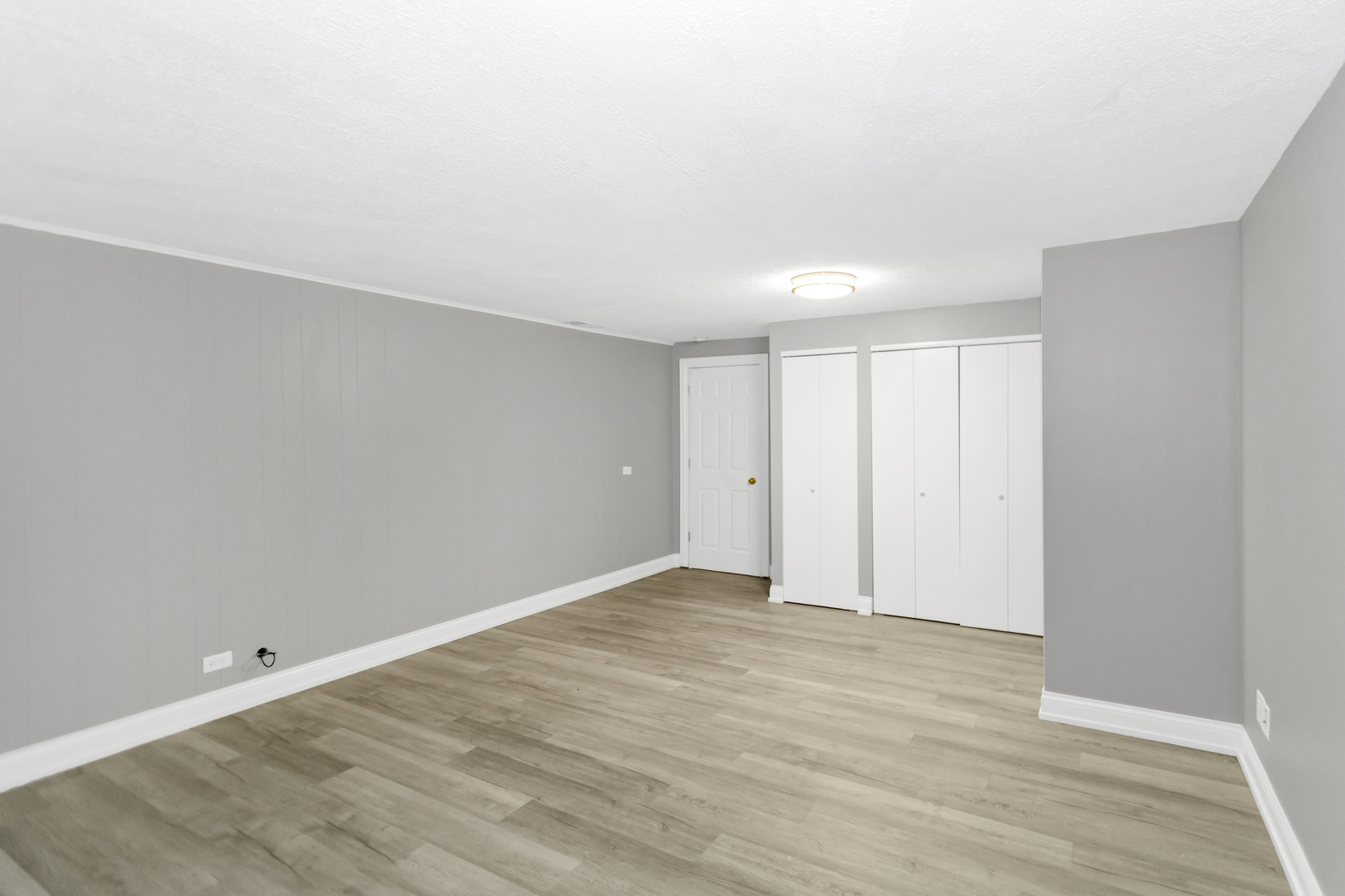 1235 W Schaumburg Road, Schaumburg, IL 60194