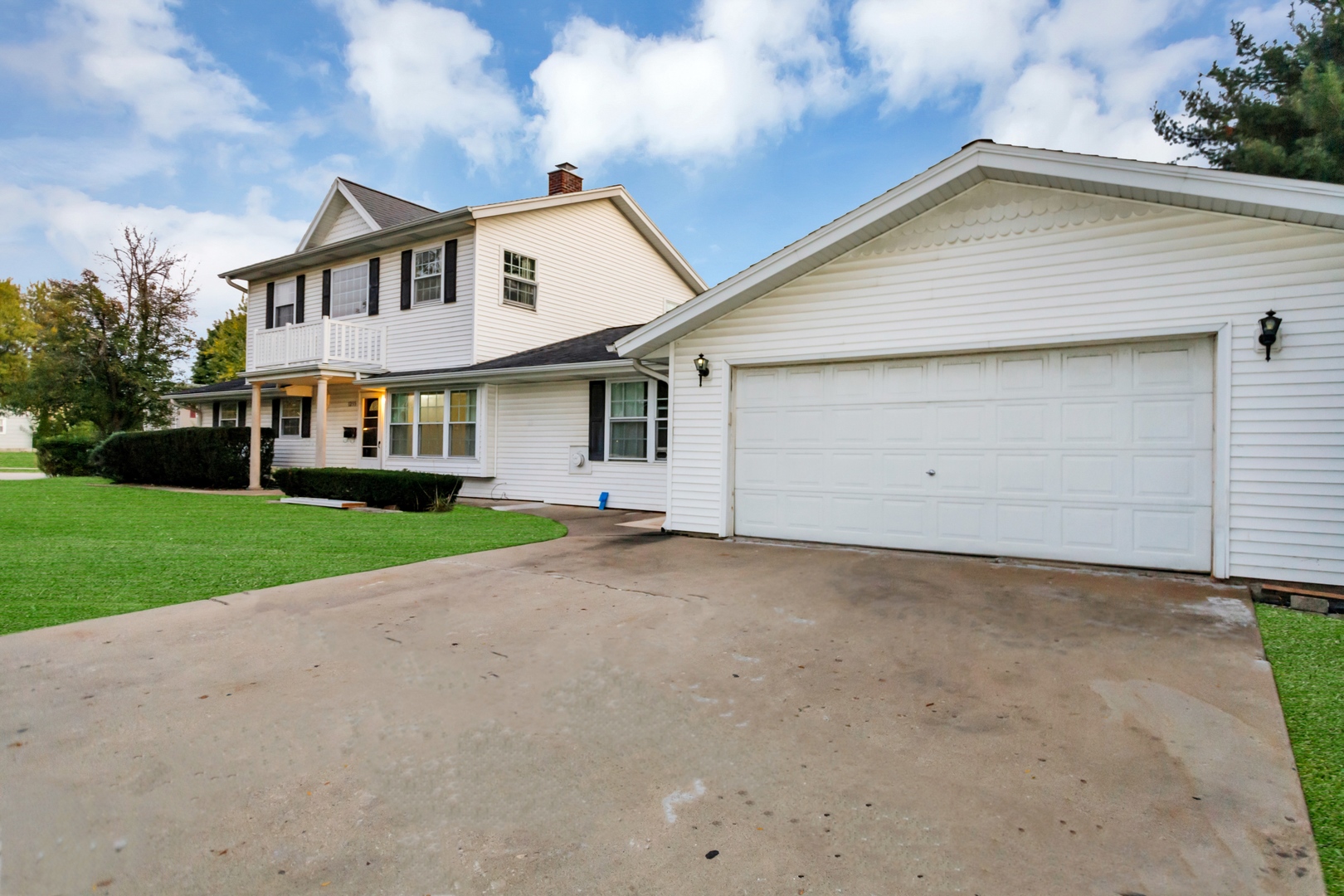 1235 W Schaumburg Road, Schaumburg, IL 60194