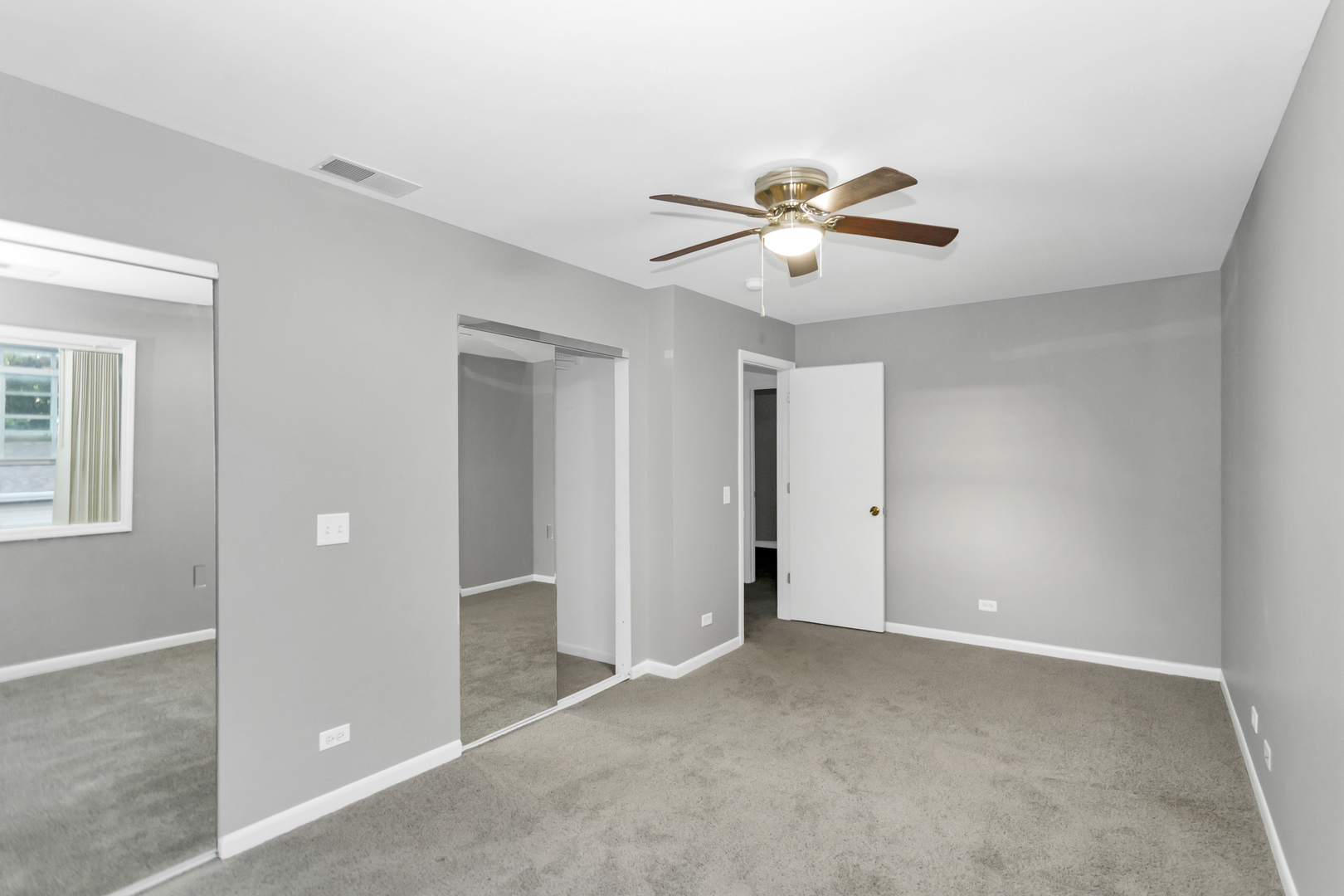 1235 W Schaumburg Road, Schaumburg, IL 60194