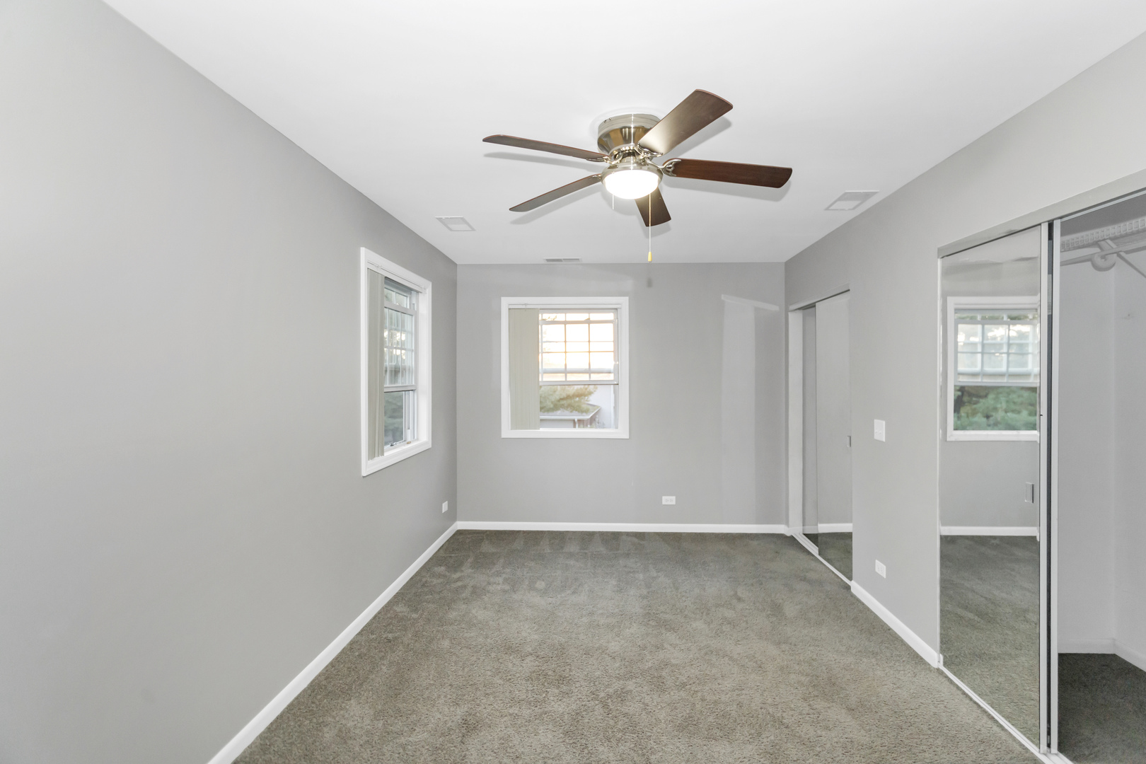 1235 W Schaumburg Road, Schaumburg, IL 60194