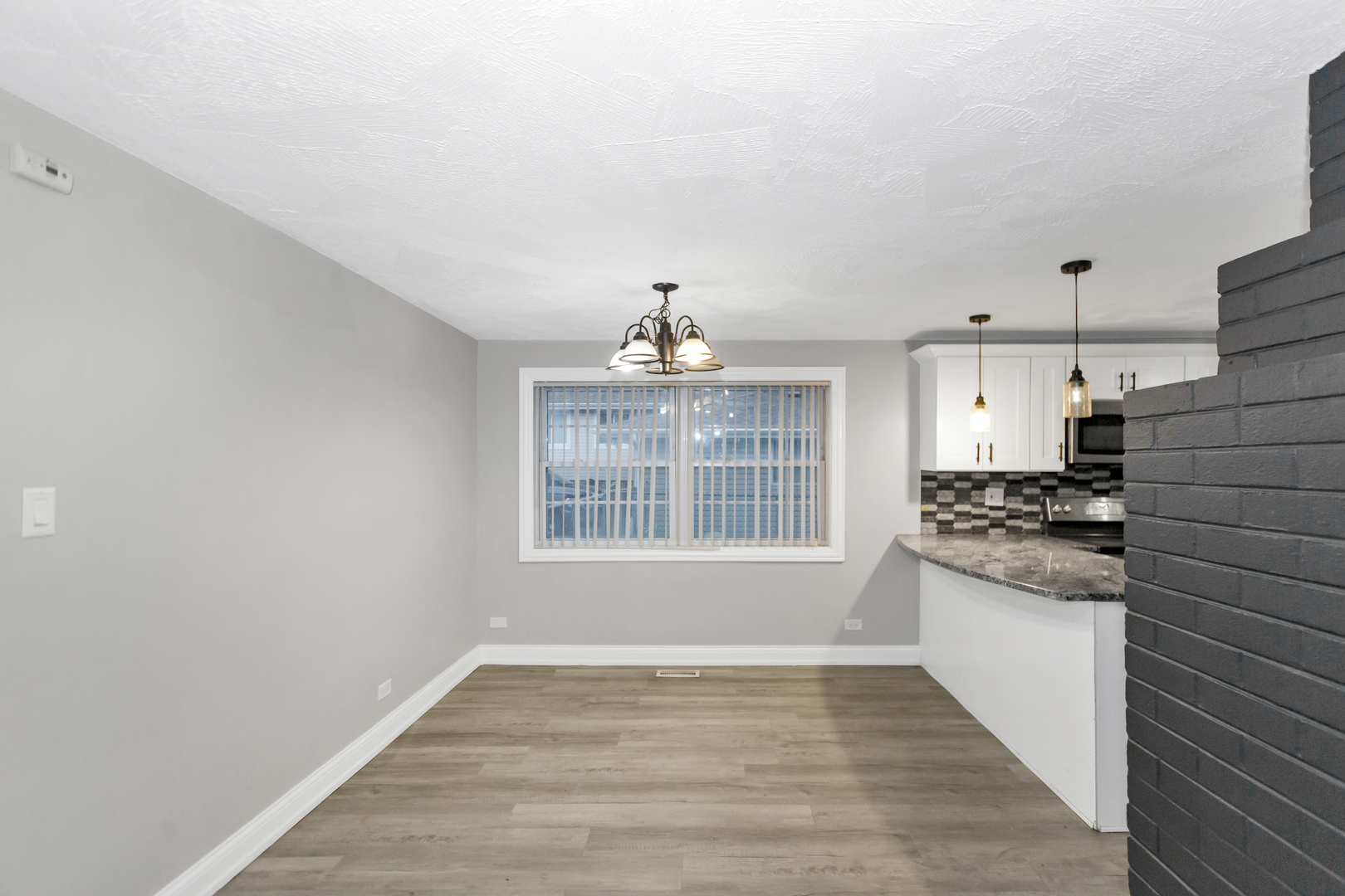 1235 W Schaumburg Road, Schaumburg, IL 60194