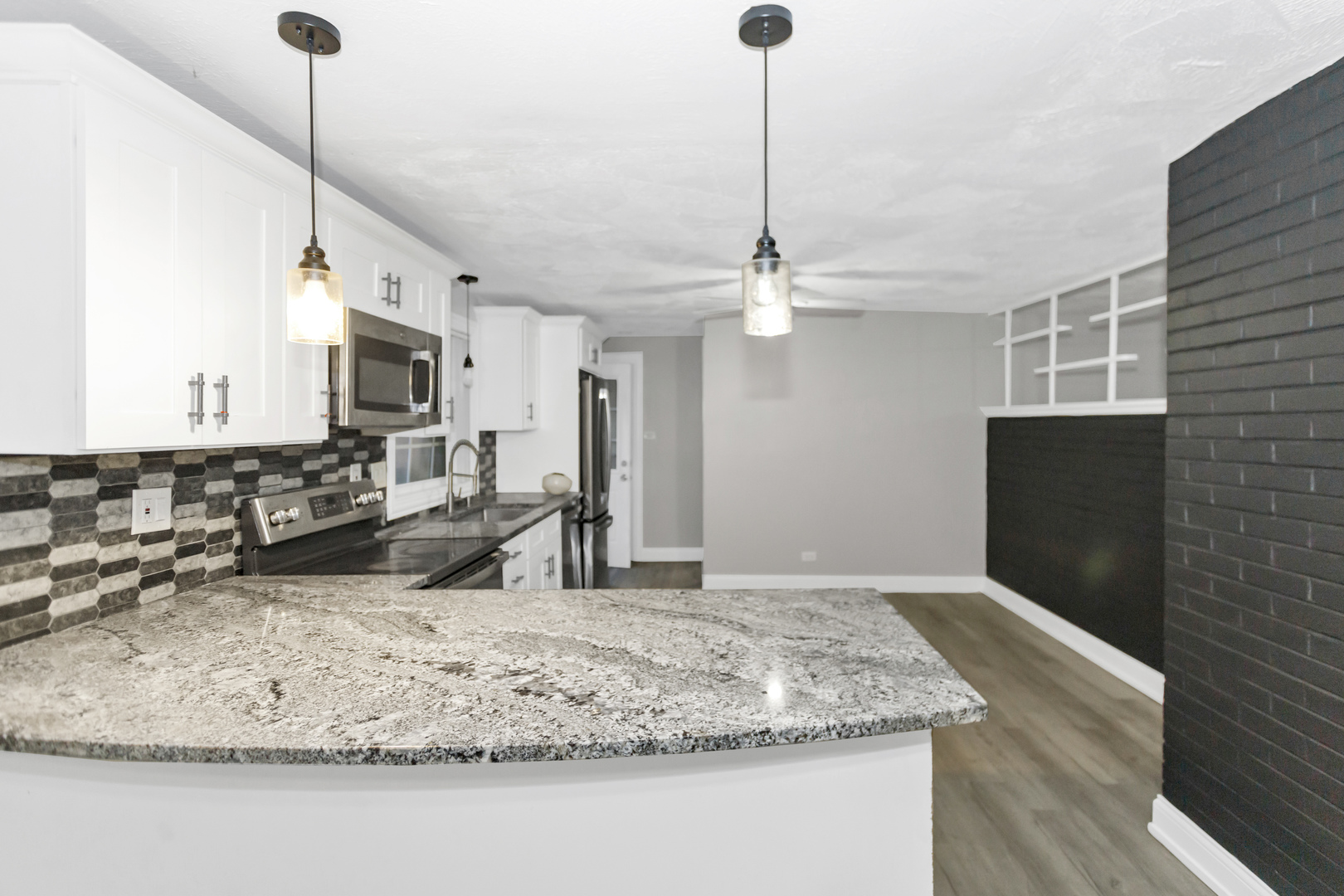 1235 W Schaumburg Road, Schaumburg, IL 60194