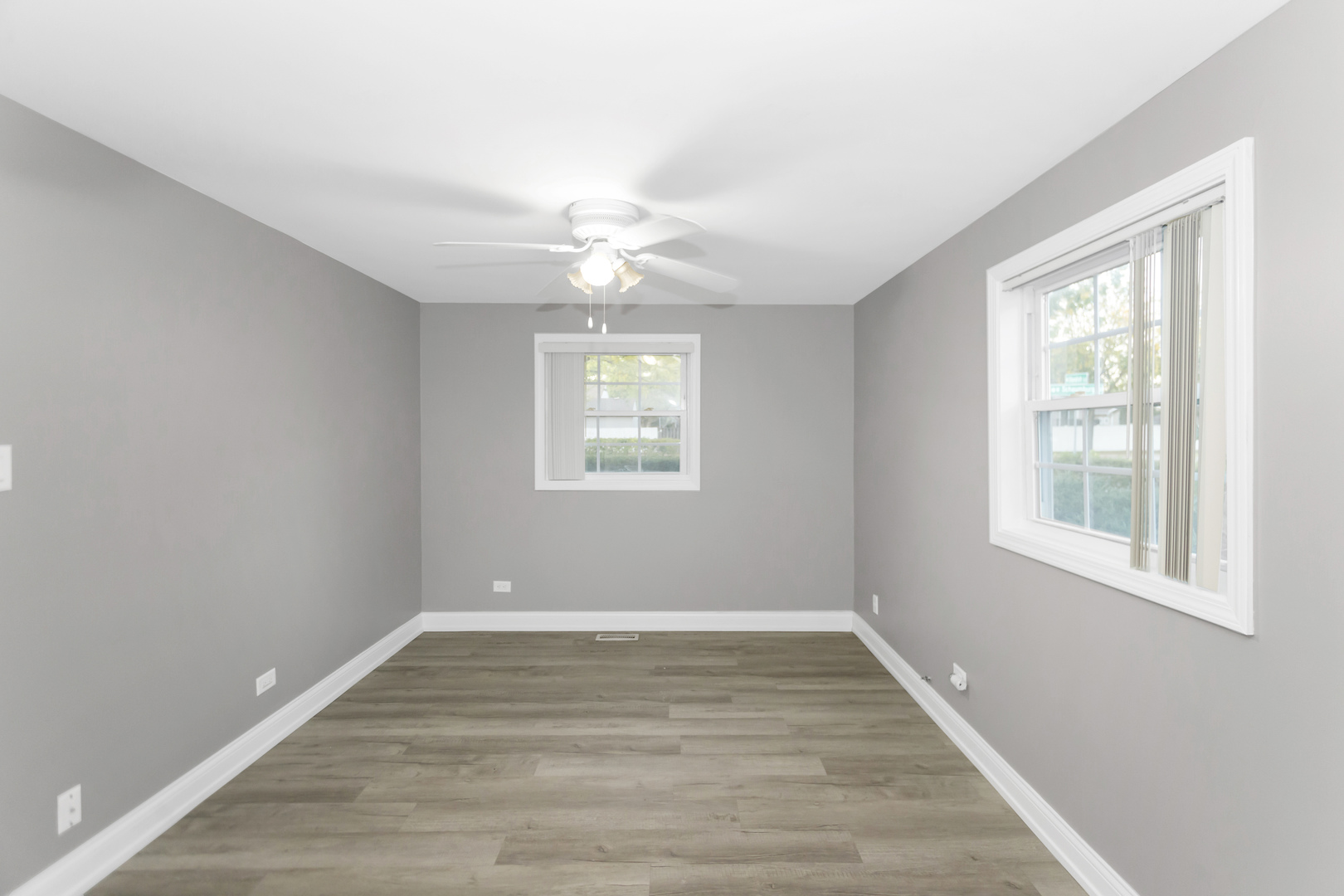 1235 W Schaumburg Road, Schaumburg, IL 60194