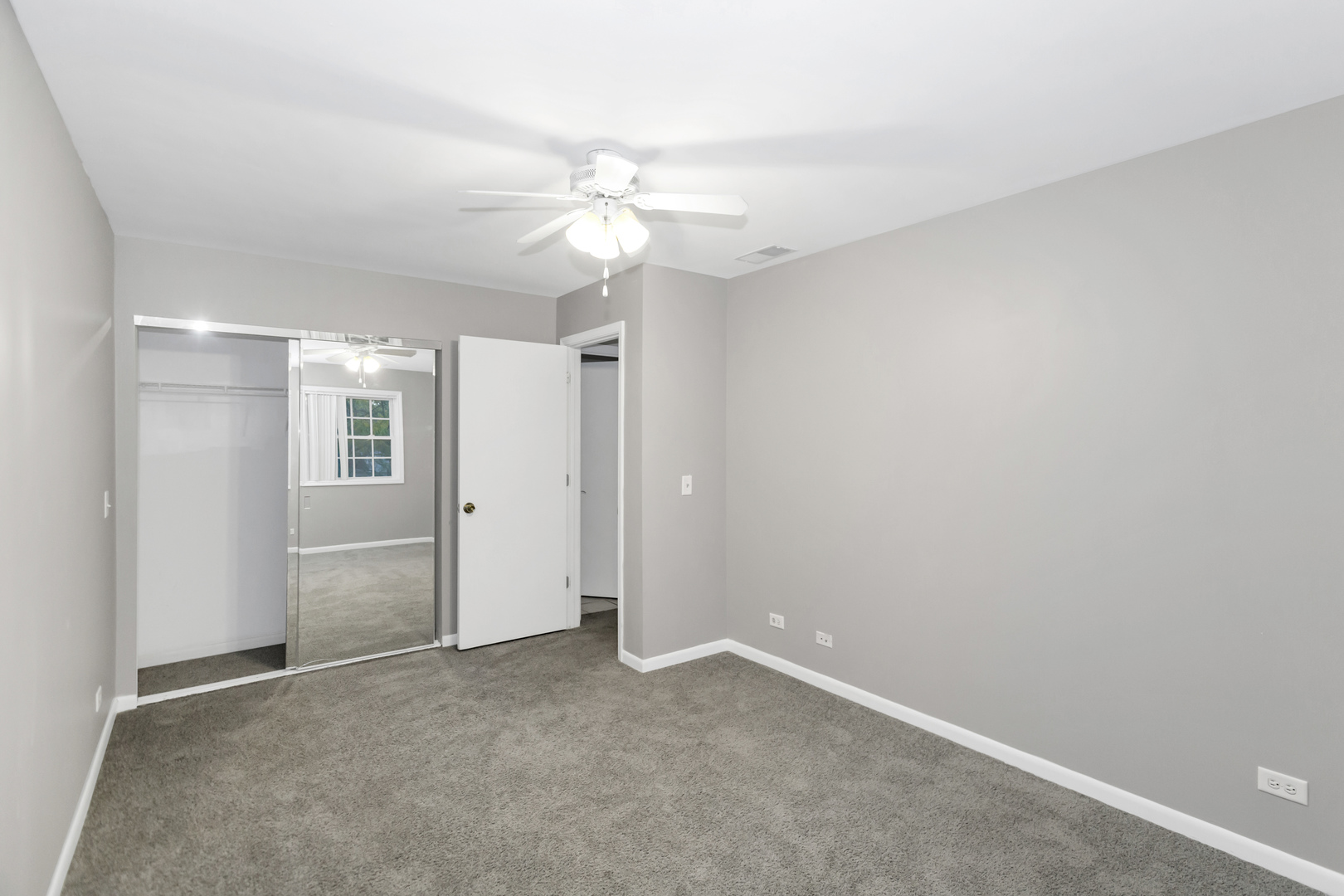 1235 W Schaumburg Road, Schaumburg, IL 60194