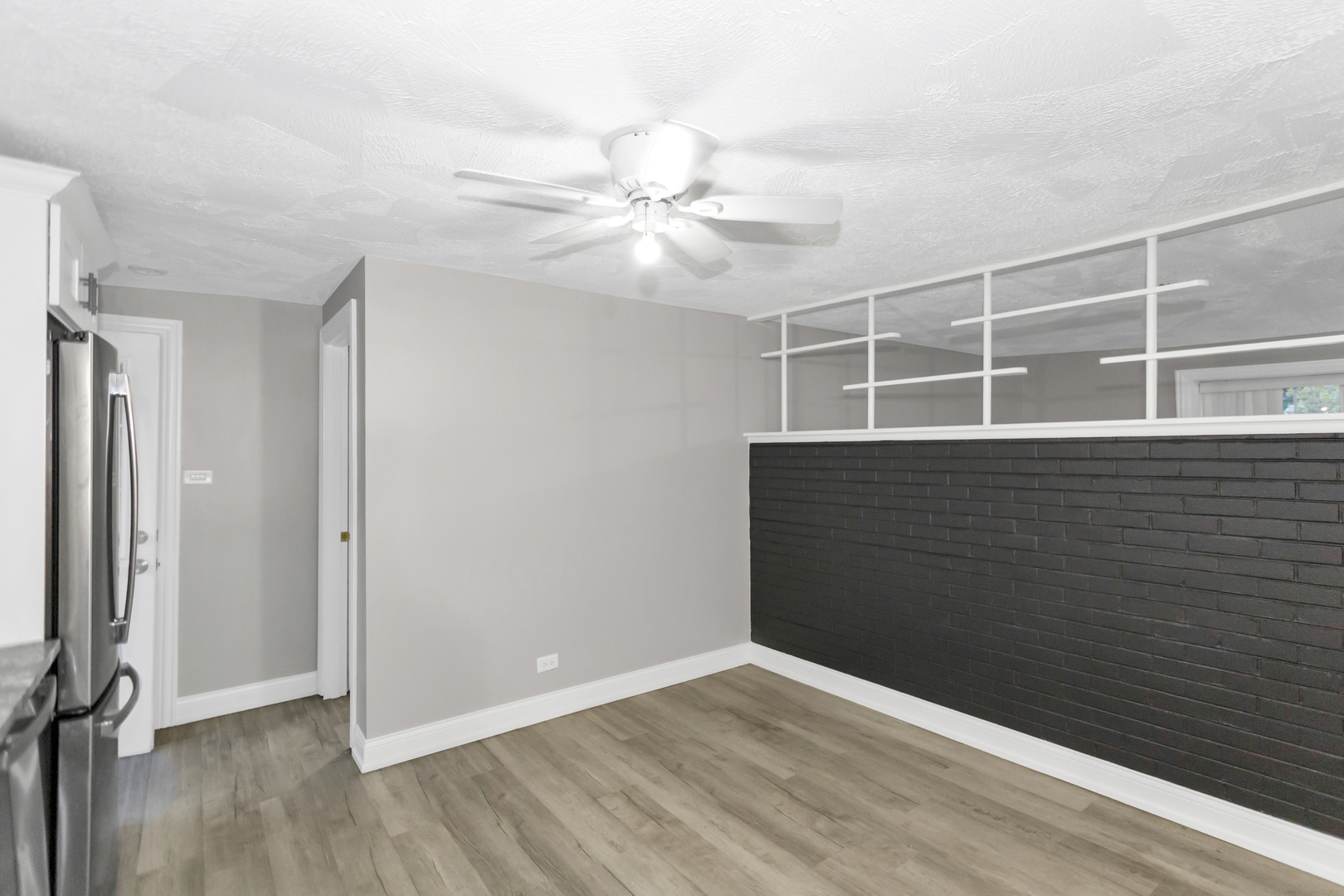 1235 W Schaumburg Road, Schaumburg, IL 60194