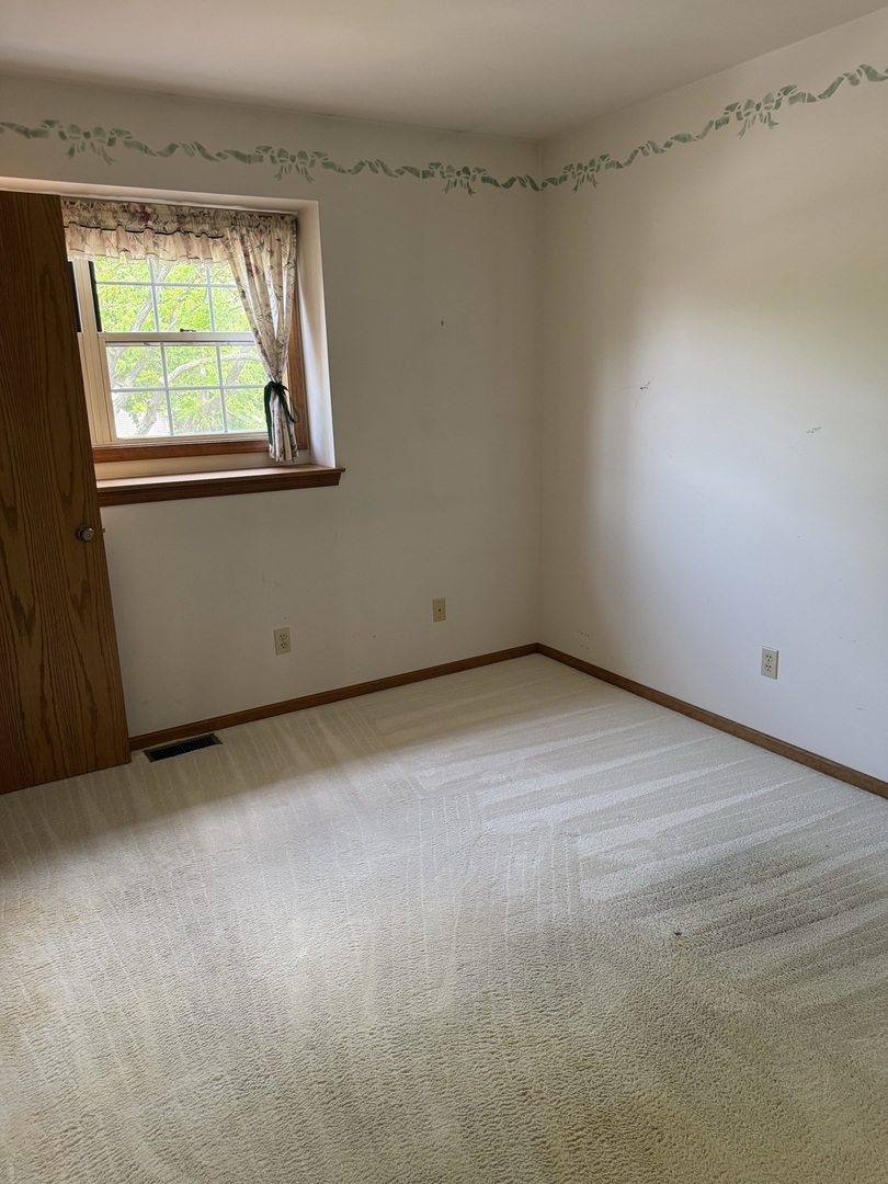 223 Williamsburg Court, Montgomery, IL 60538