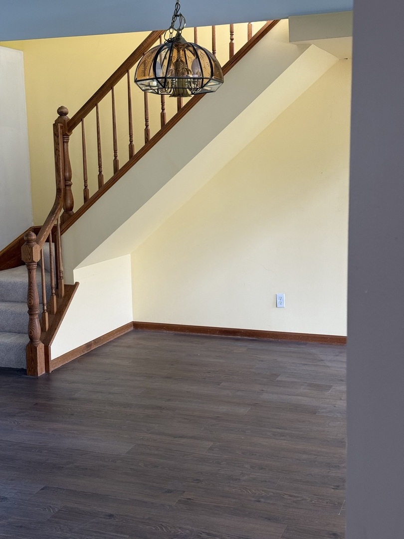 223 Williamsburg Court, Montgomery, IL 60538