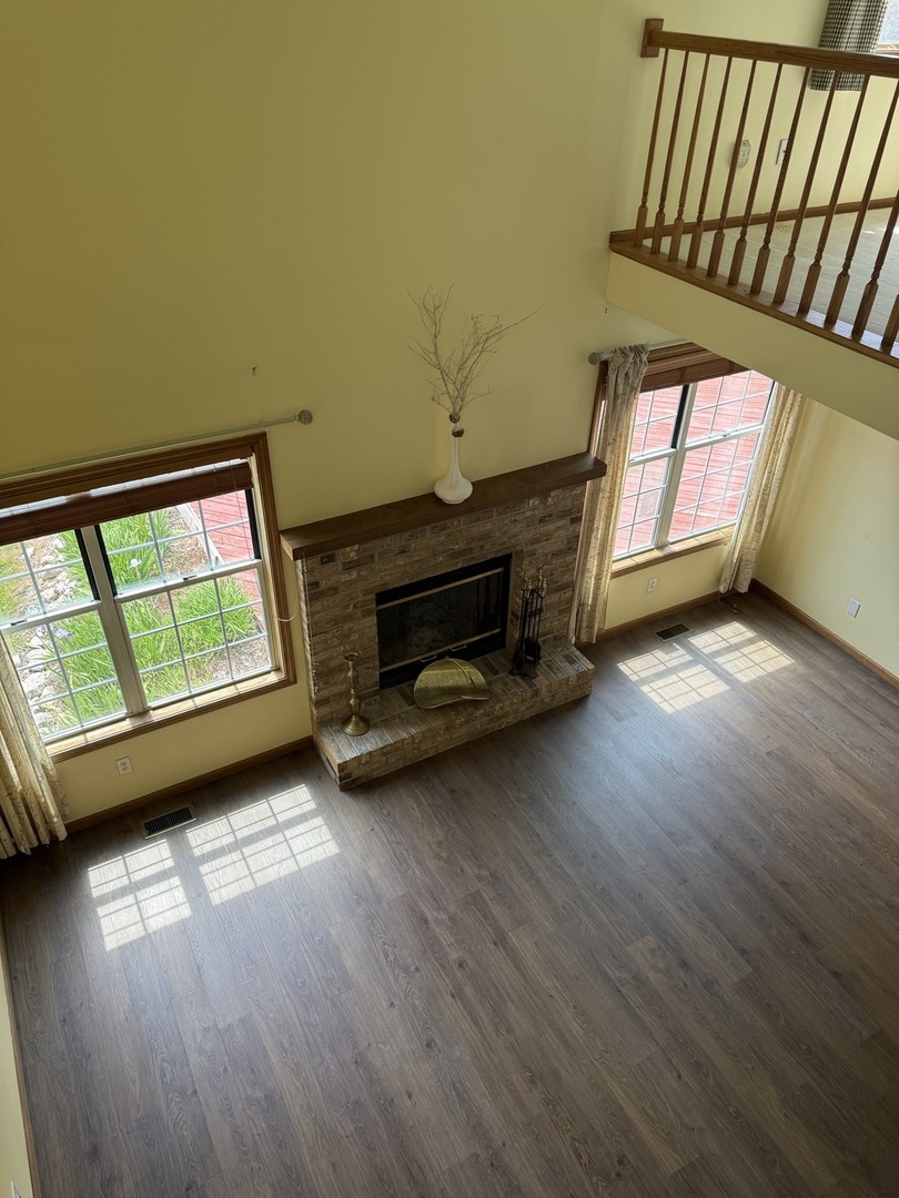 223 Williamsburg Court, Montgomery, IL 60538