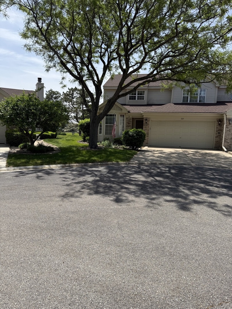 223 Williamsburg Court, Montgomery, IL 60538