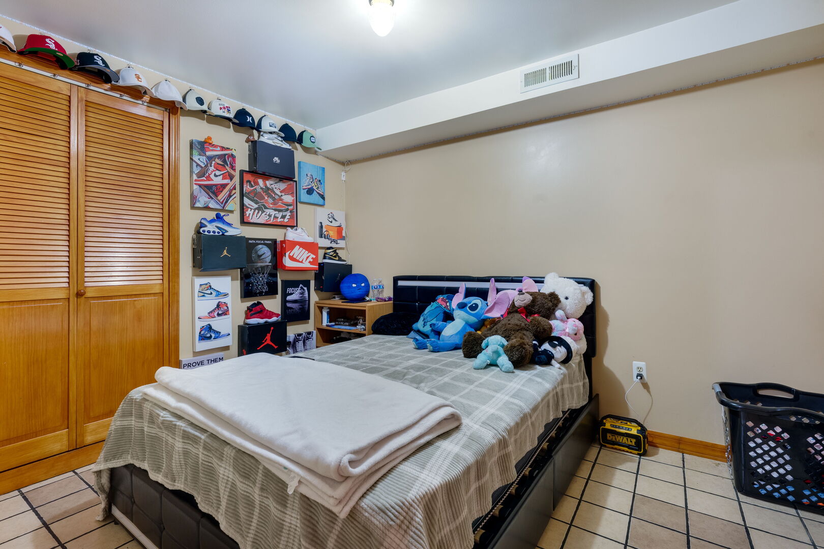 2312 W Taylor Street, Chicago, IL 60612