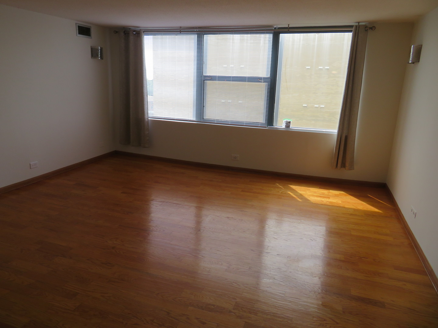7234 W North Avenue #701, Elmwood Park, IL 60707