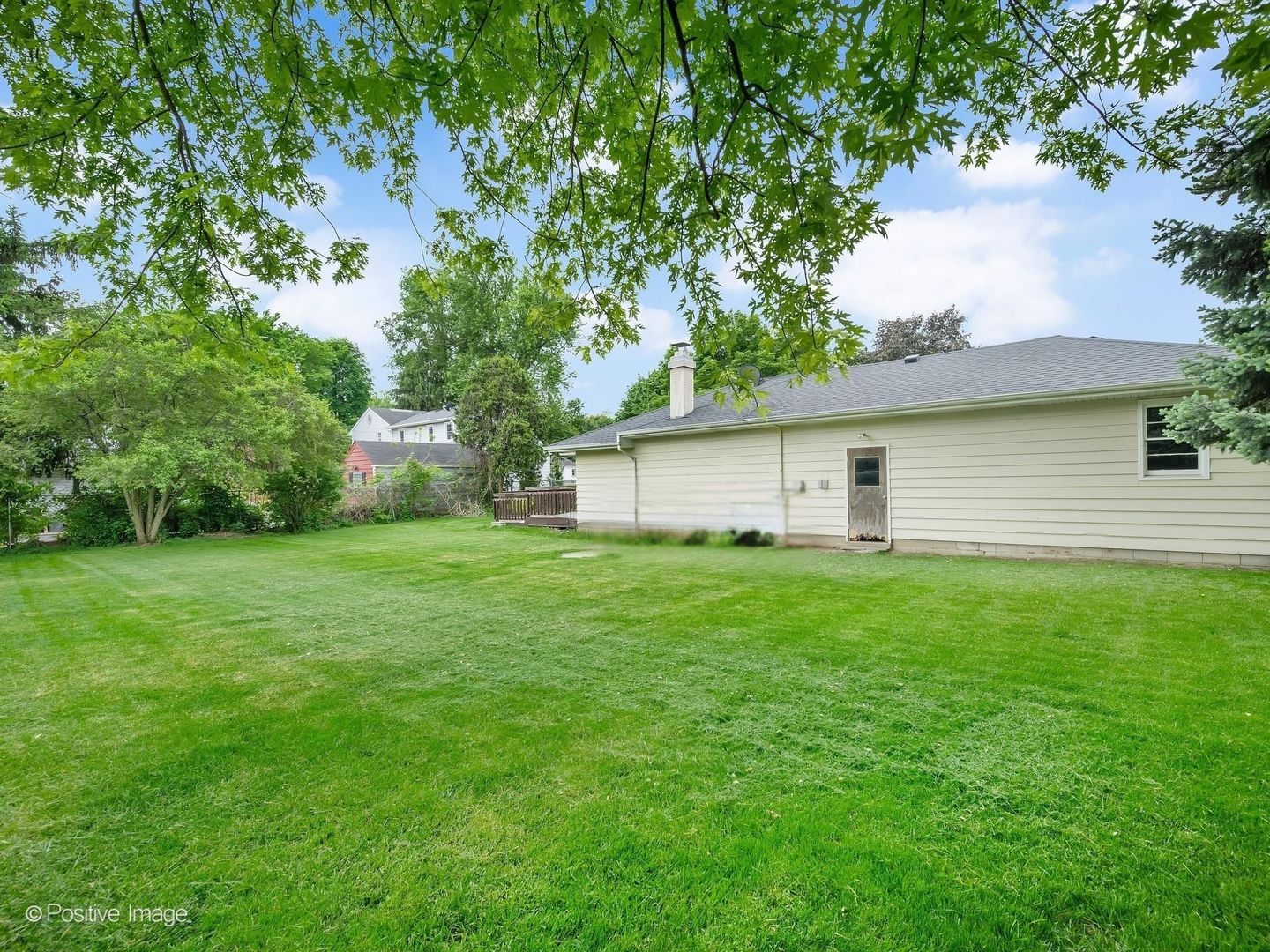 545 Claremont Avenue, West Chicago, IL 60185