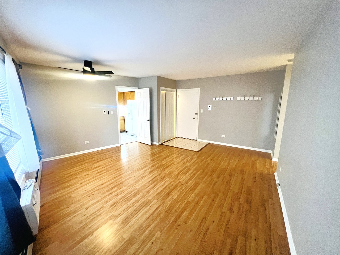 8152 Elmwood Avenue #G4, Skokie, IL 60077