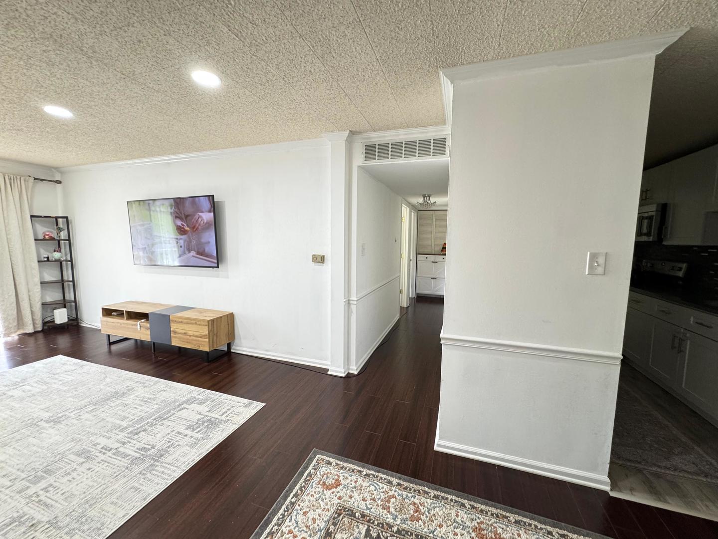 920 Beau Drive, Des Plaines, IL 60016