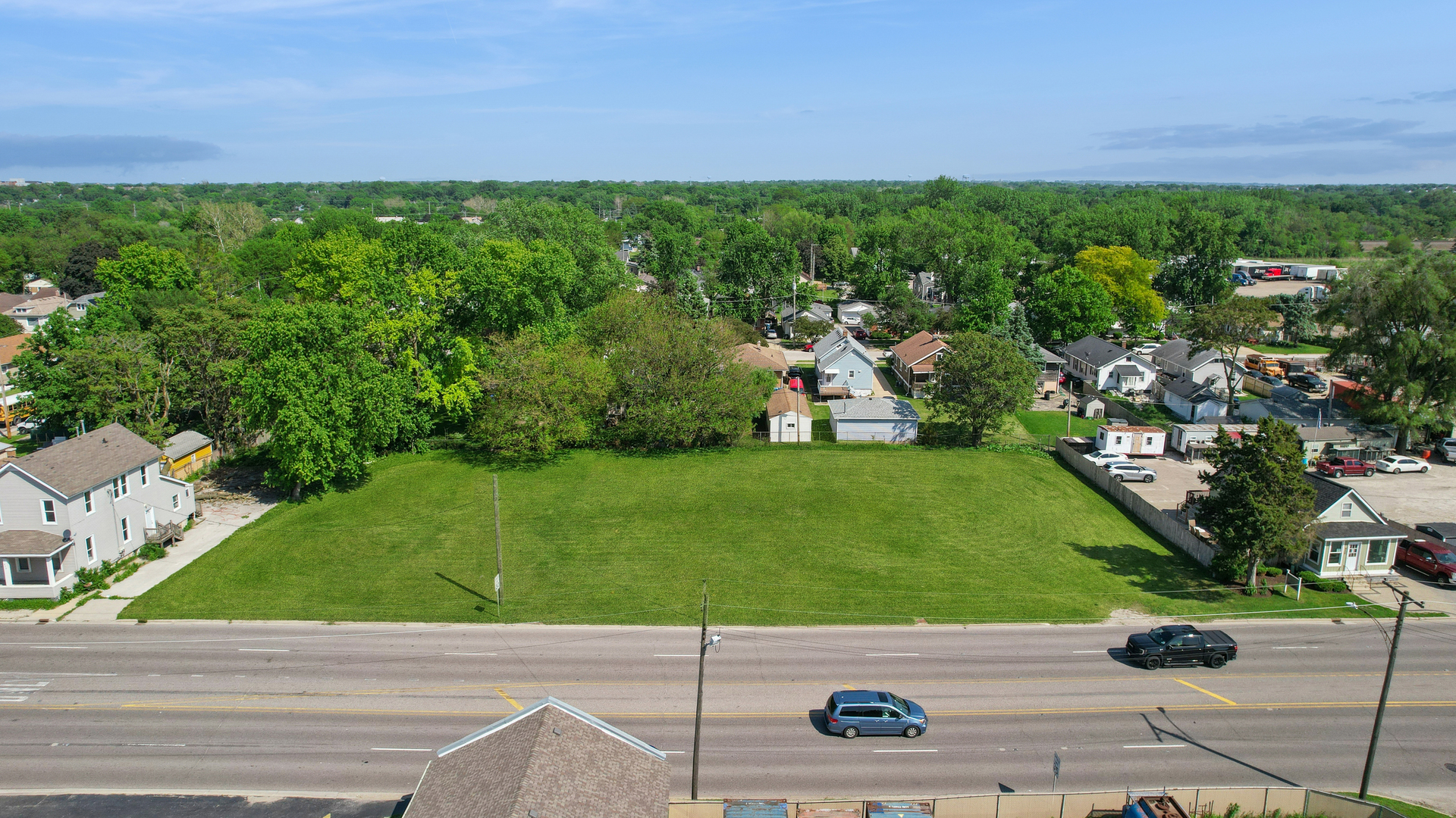 920 S Lake Street, Aurora, IL 60506