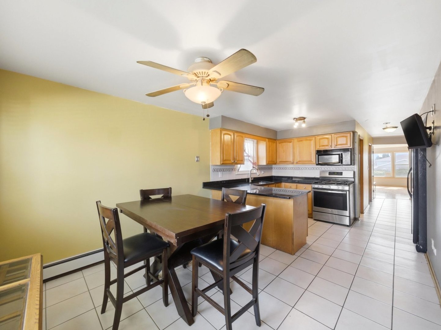 292 Bensley Avenue, Calumet City, IL 60409