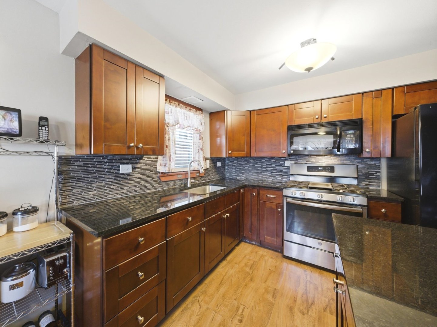 292 Bensley Avenue, Calumet City, IL 60409