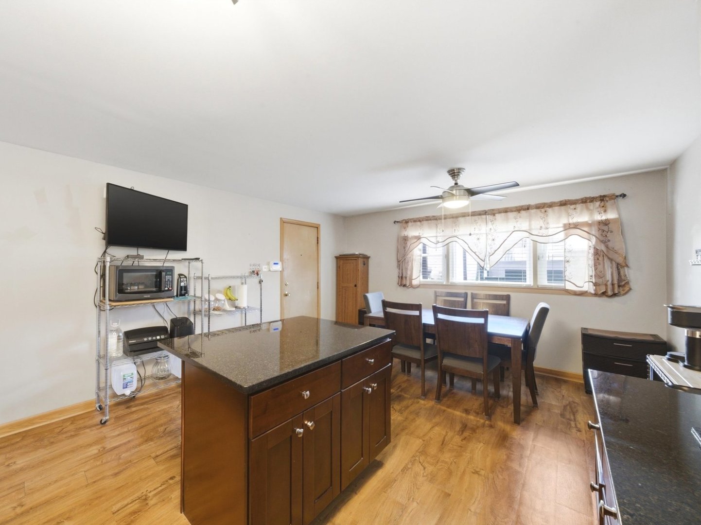 292 Bensley Avenue, Calumet City, IL 60409