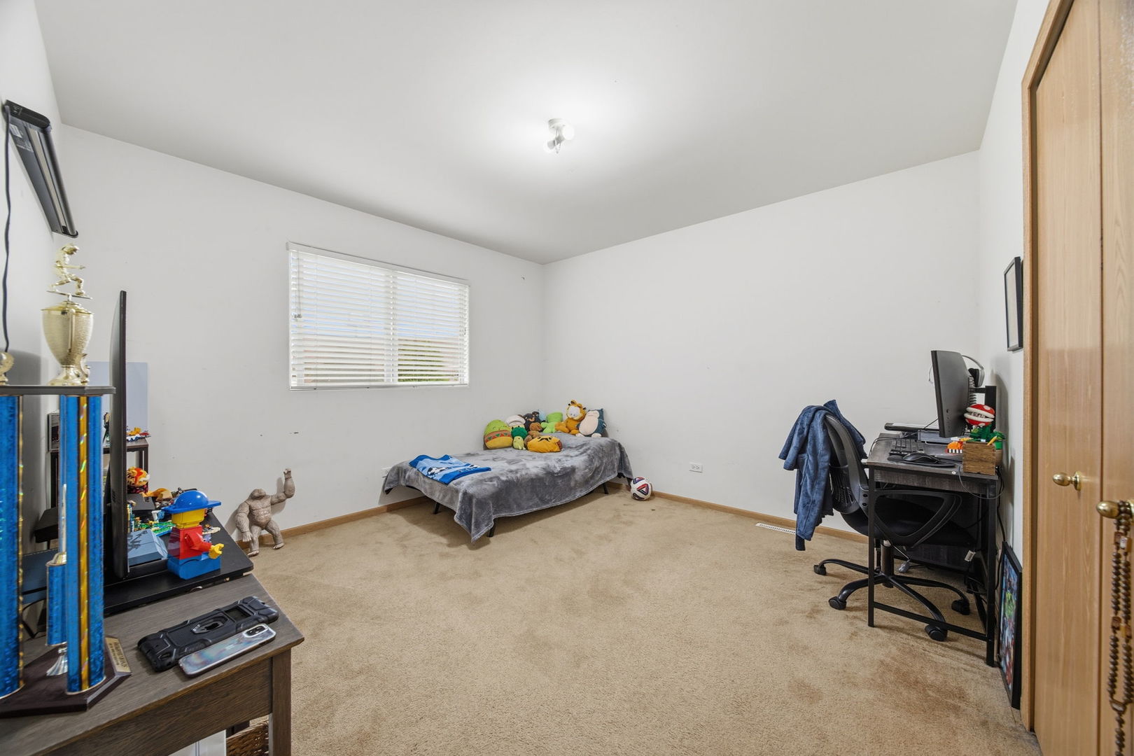 14917 S Blaine Avenue, Posen, IL 60469