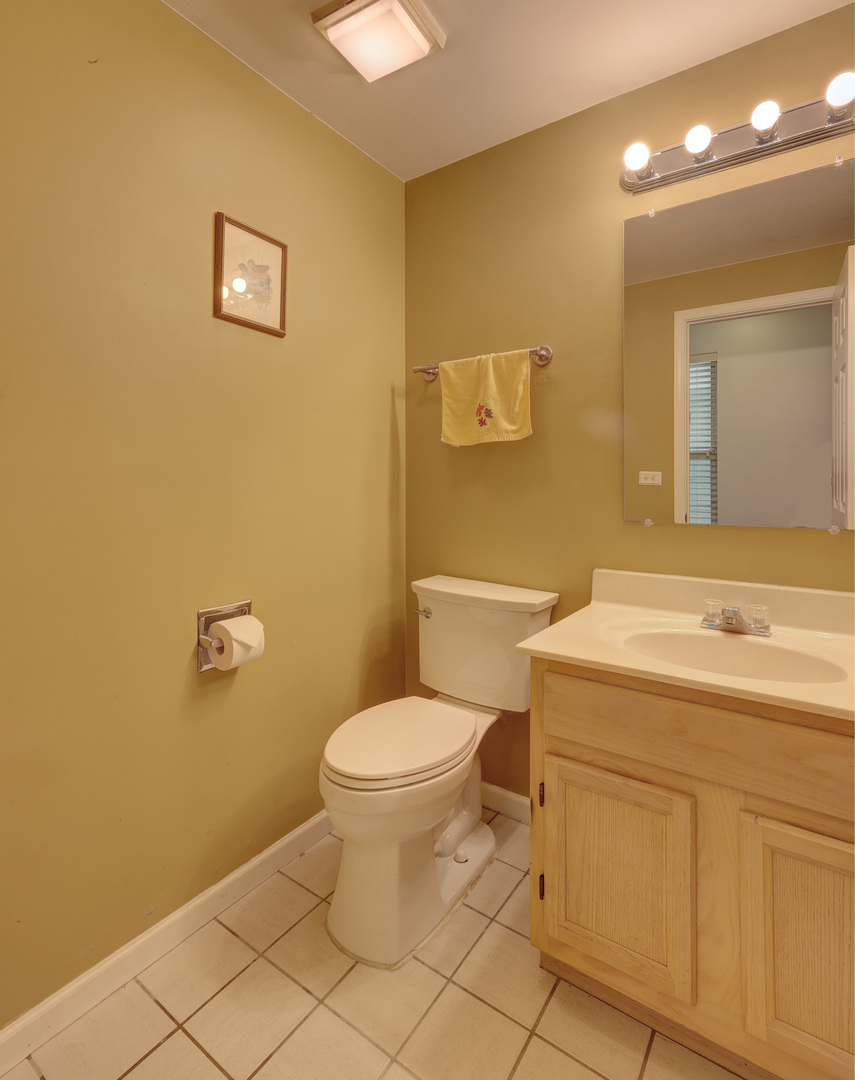 25 Coolidge Court #A, Streamwood, IL 60107