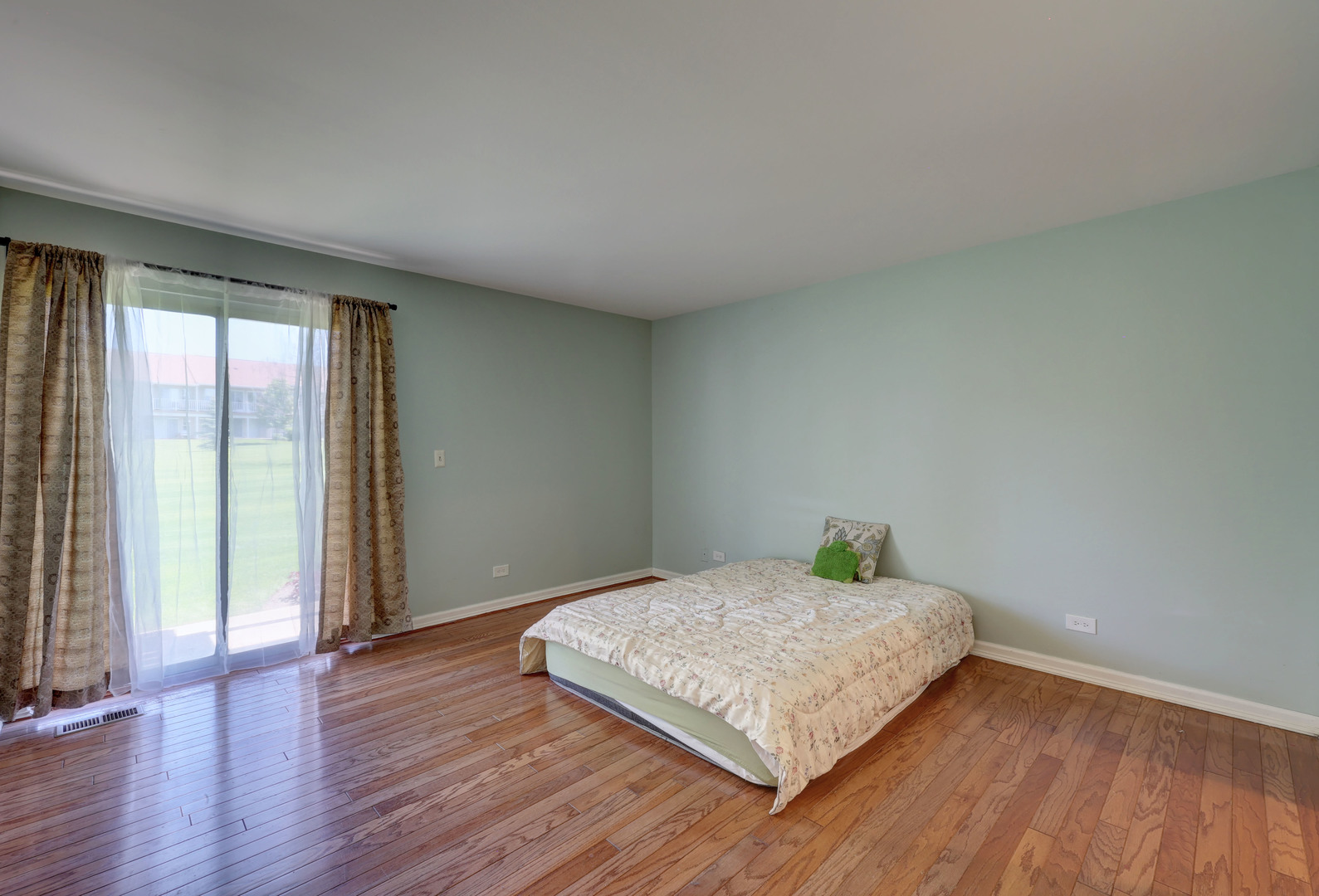 25 Coolidge Court #A, Streamwood, IL 60107