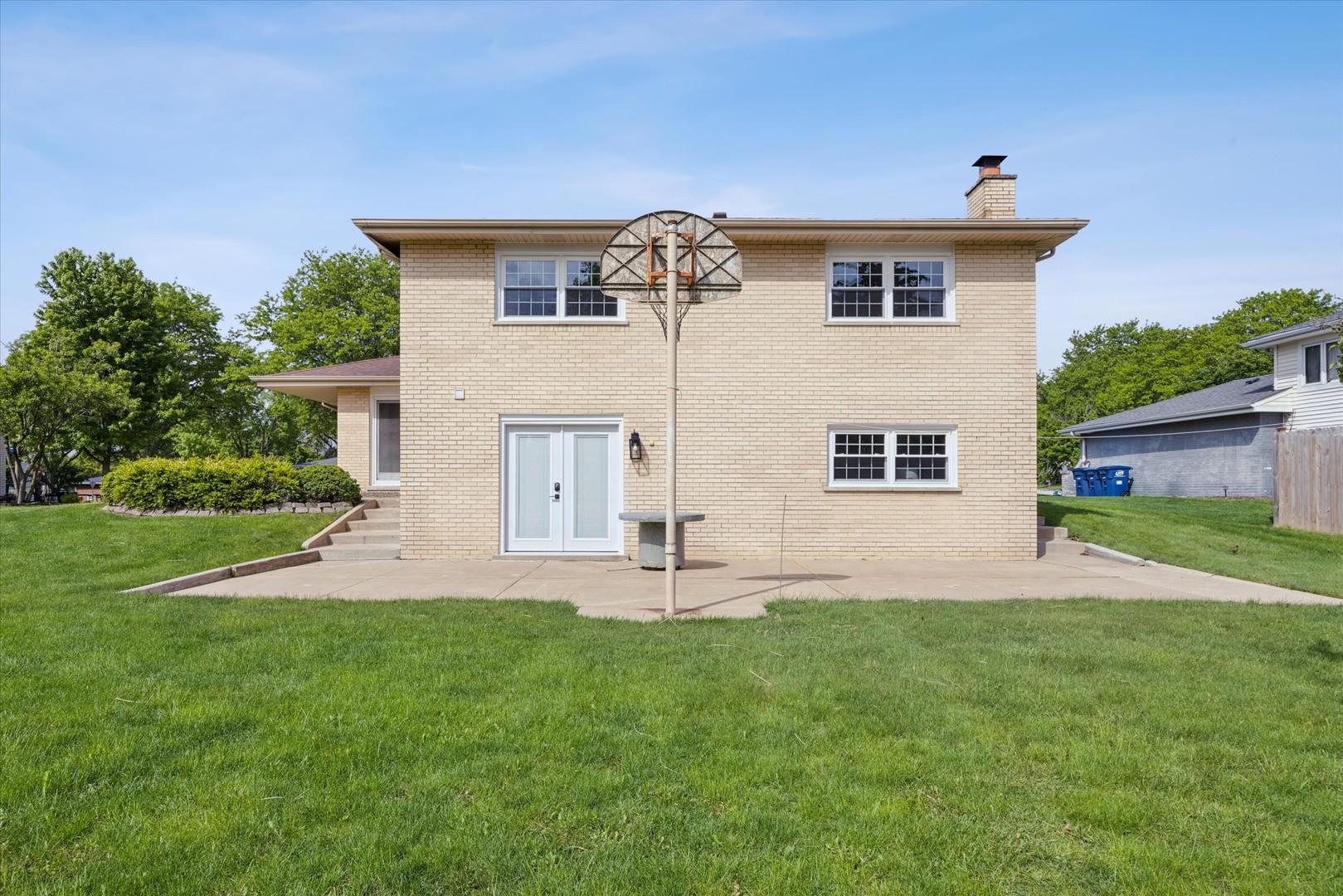 7825 Stratford Place, Darien, IL 60561