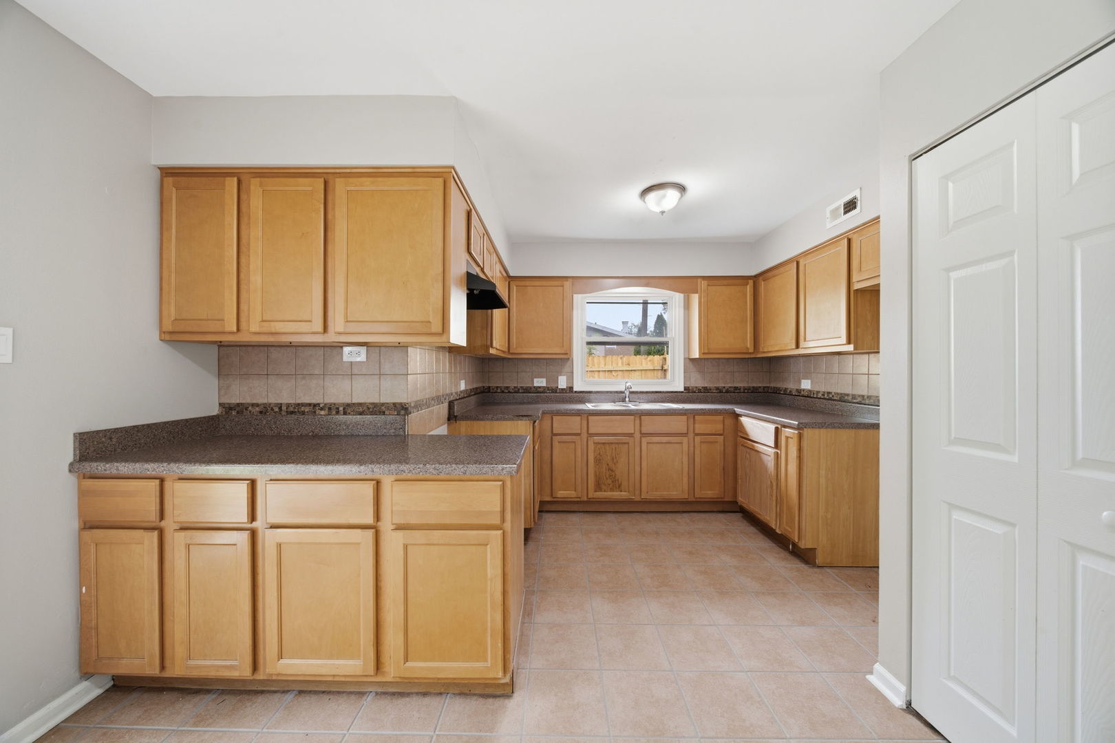 531 Wallace Street, Chicago Heights, IL 60411