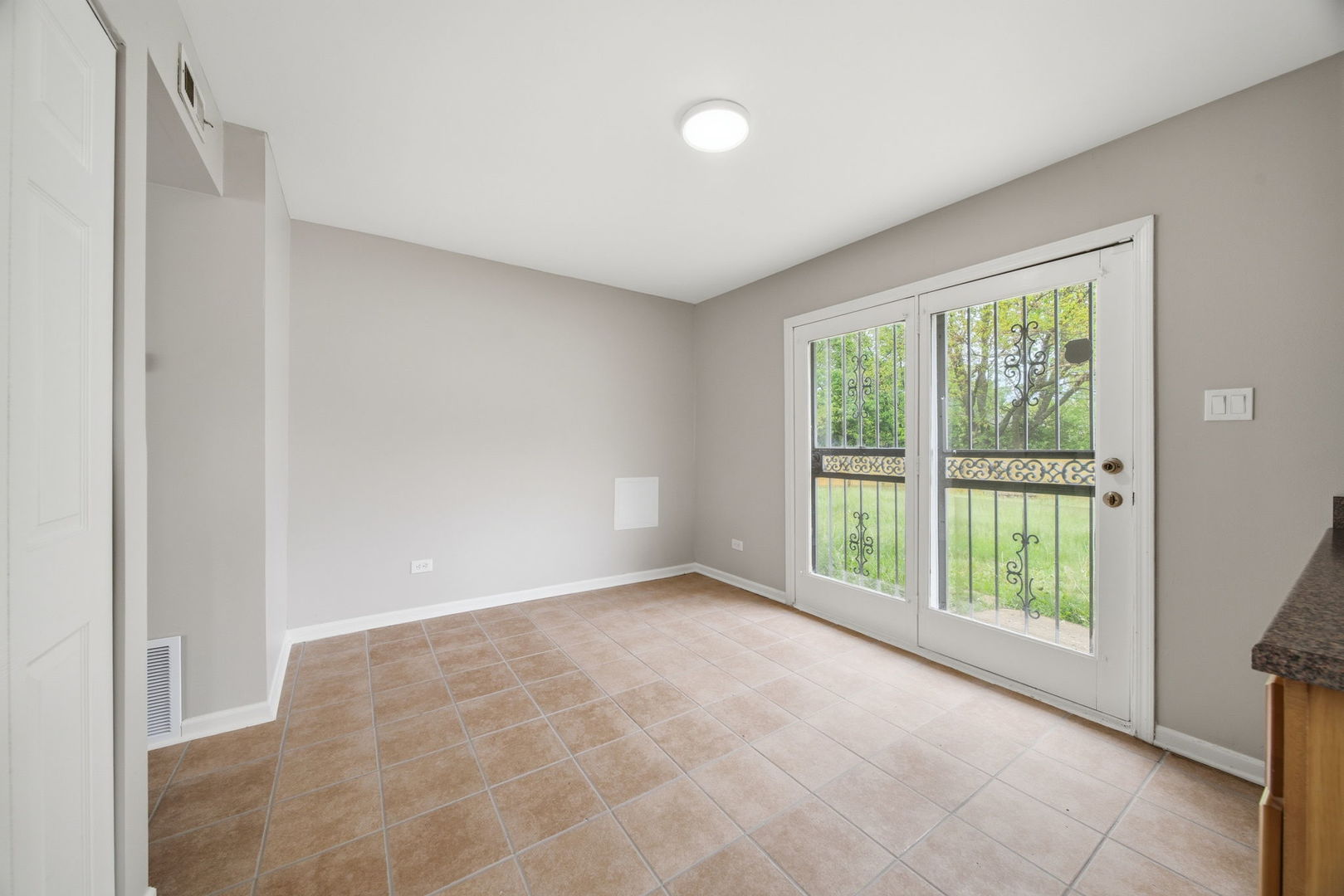 531 Wallace Street, Chicago Heights, IL 60411