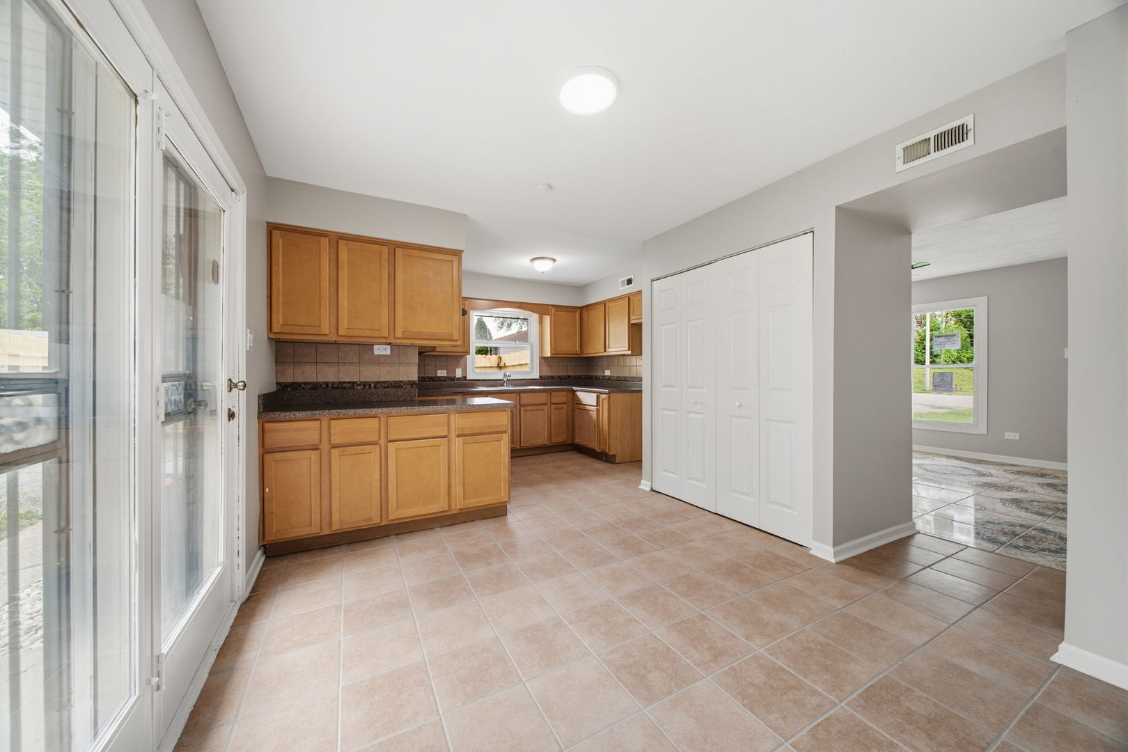 531 Wallace Street, Chicago Heights, IL 60411