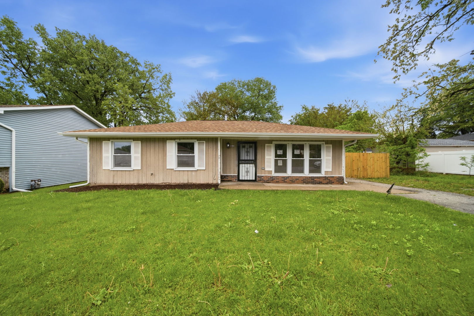 531 Wallace Street, Chicago Heights, IL 60411