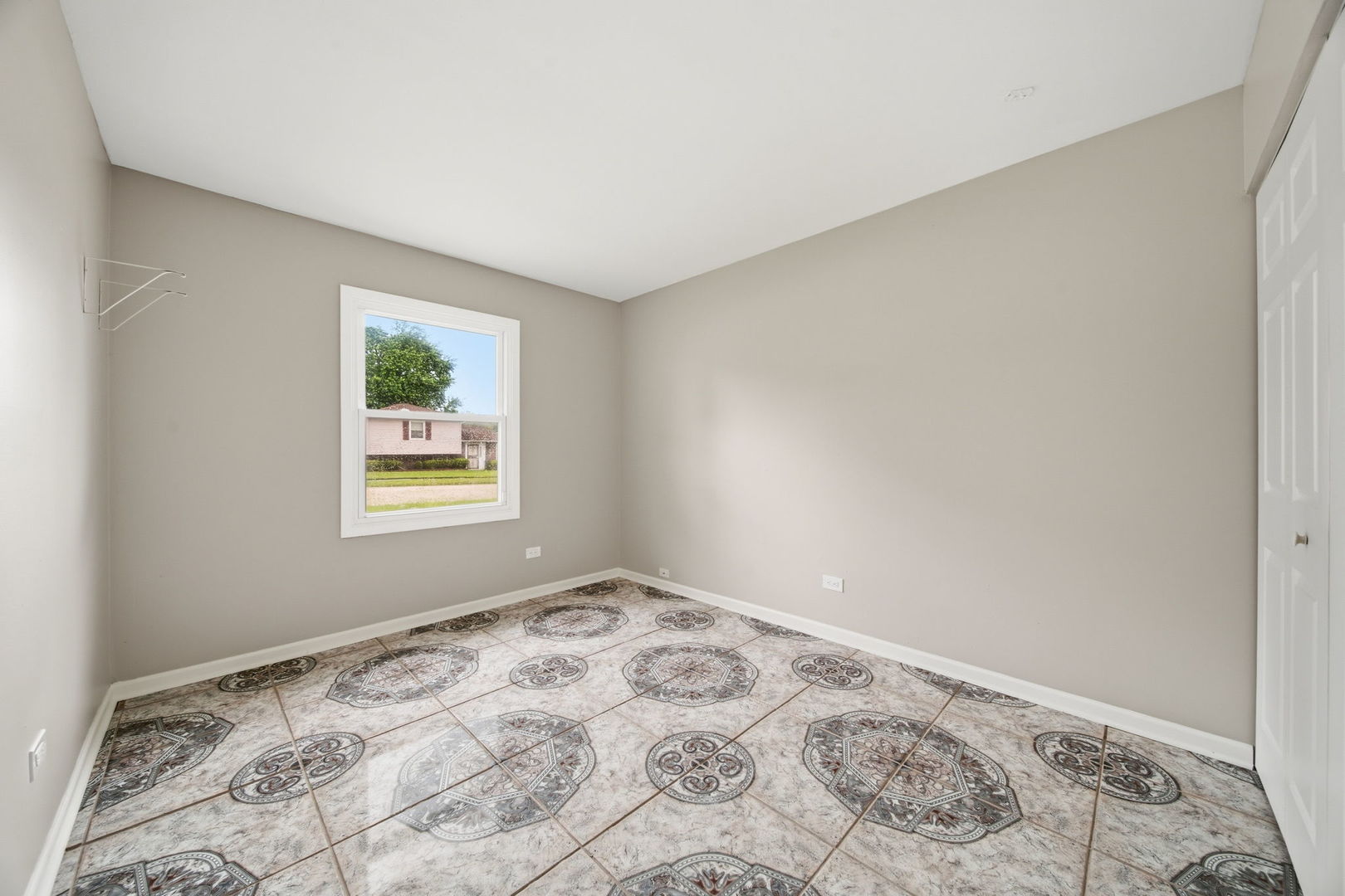 531 Wallace Street, Chicago Heights, IL 60411