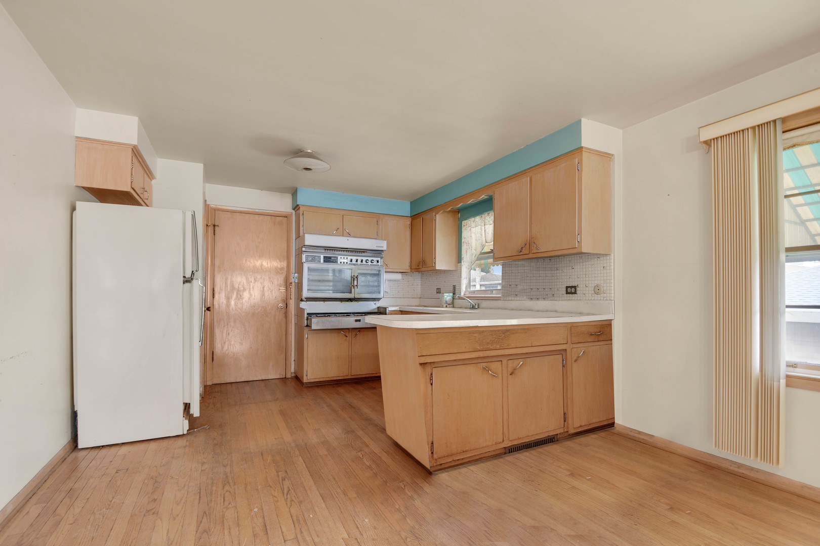 843 W 34th Place, Chicago, IL 60608