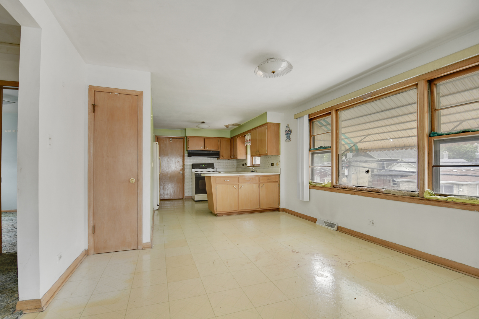 843 W 34th Place, Chicago, IL 60608