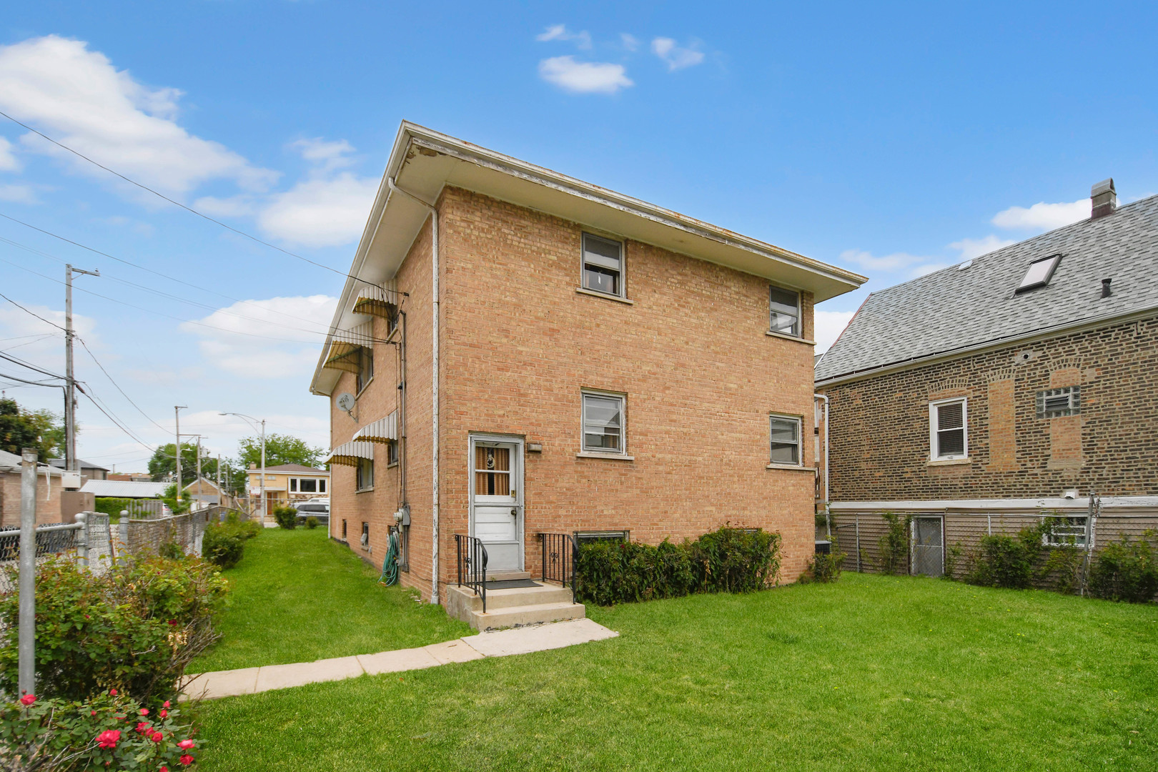843 W 34th Place, Chicago, IL 60608