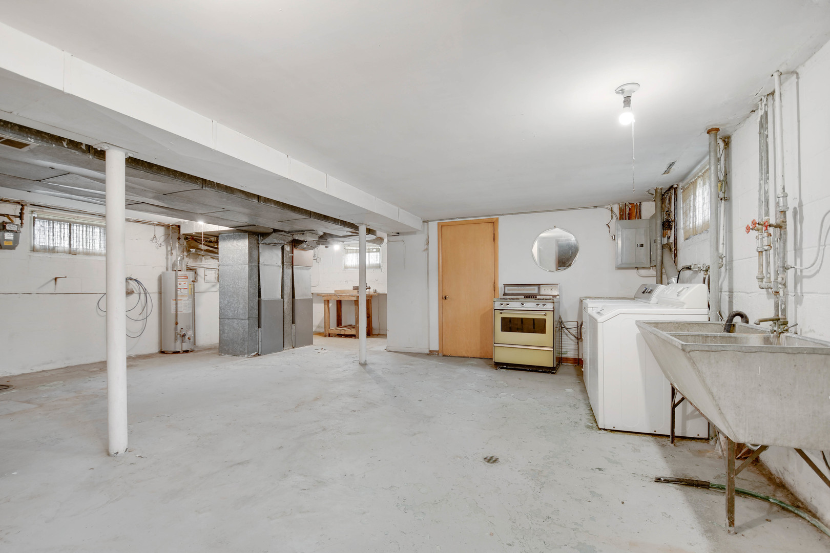 843 W 34th Place, Chicago, IL 60608