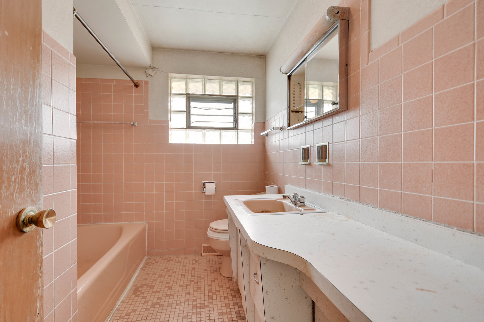843 W 34th Place, Chicago, IL 60608