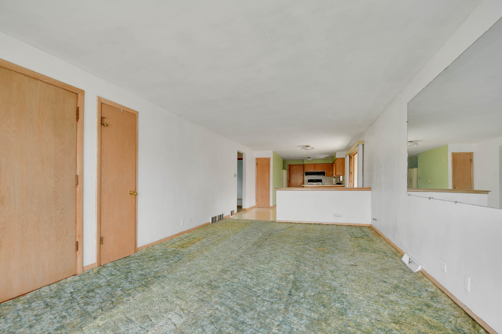 843 W 34th Place, Chicago, IL 60608