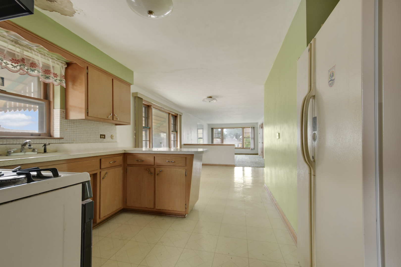 843 W 34th Place, Chicago, IL 60608
