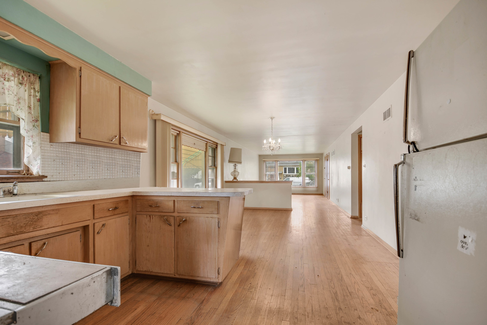 843 W 34th Place, Chicago, IL 60608