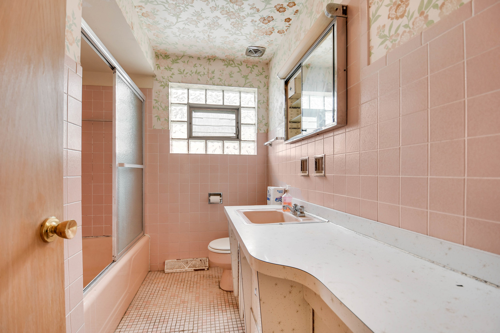843 W 34th Place, Chicago, IL 60608