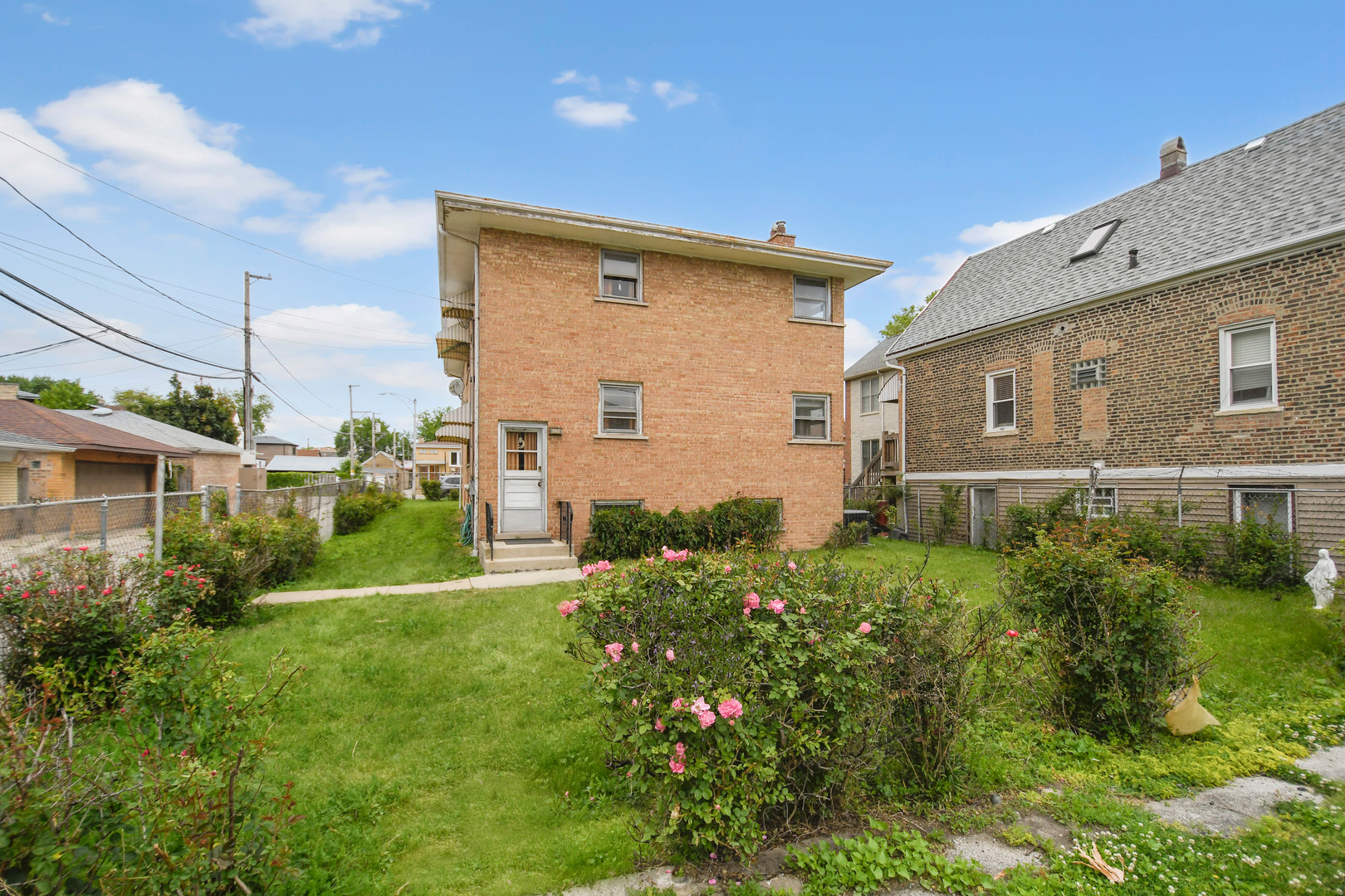843 W 34th Place, Chicago, IL 60608