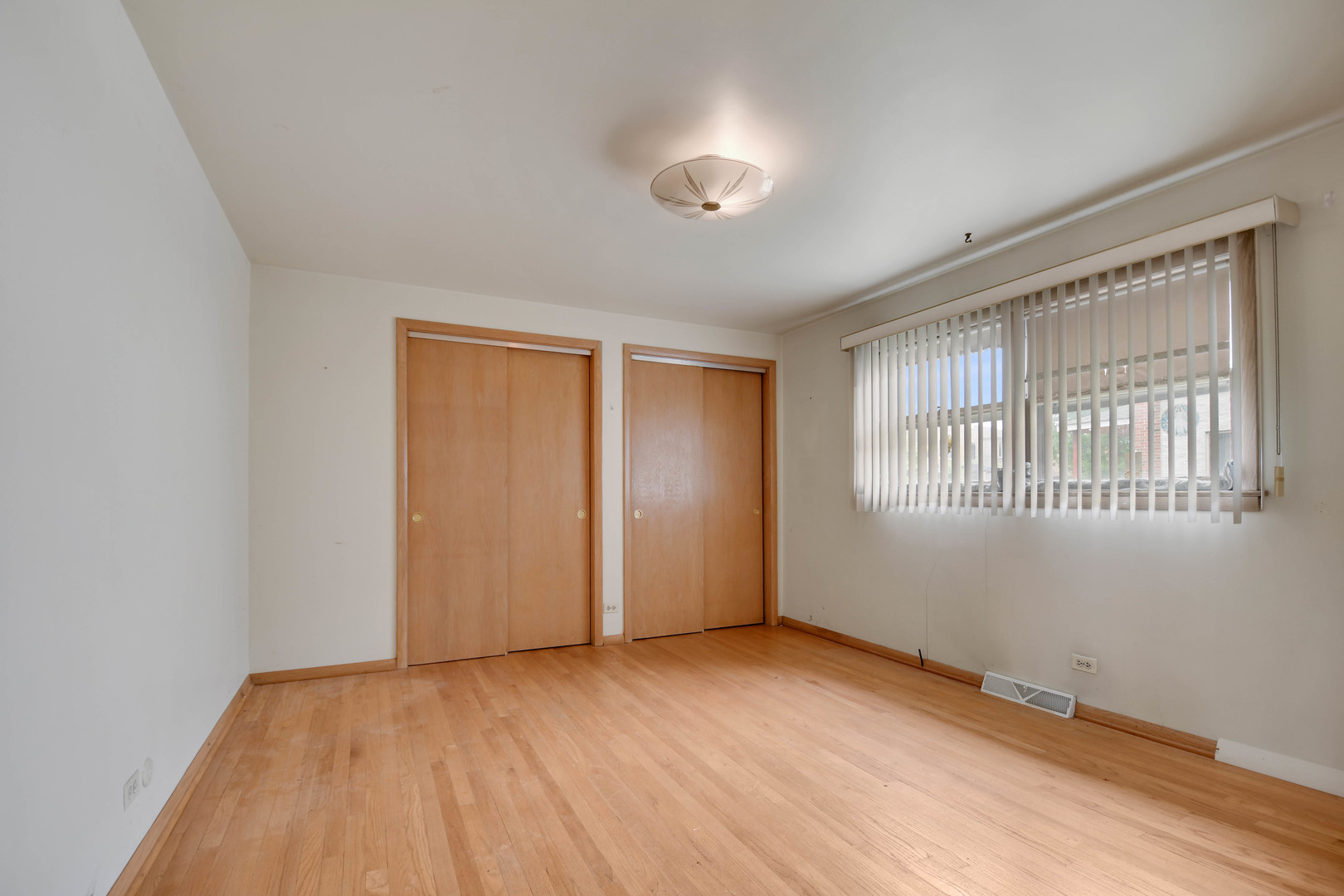 843 W 34th Place, Chicago, IL 60608