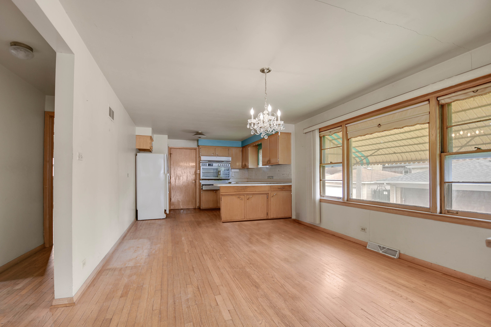 843 W 34th Place, Chicago, IL 60608