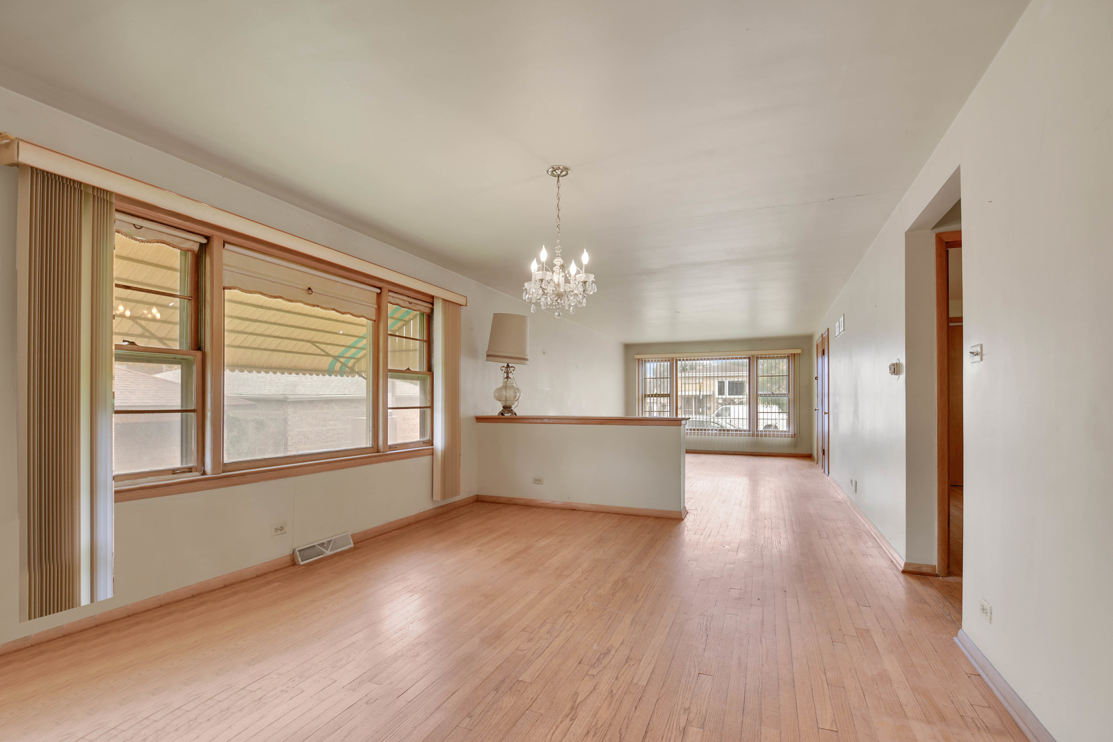 843 W 34th Place, Chicago, IL 60608