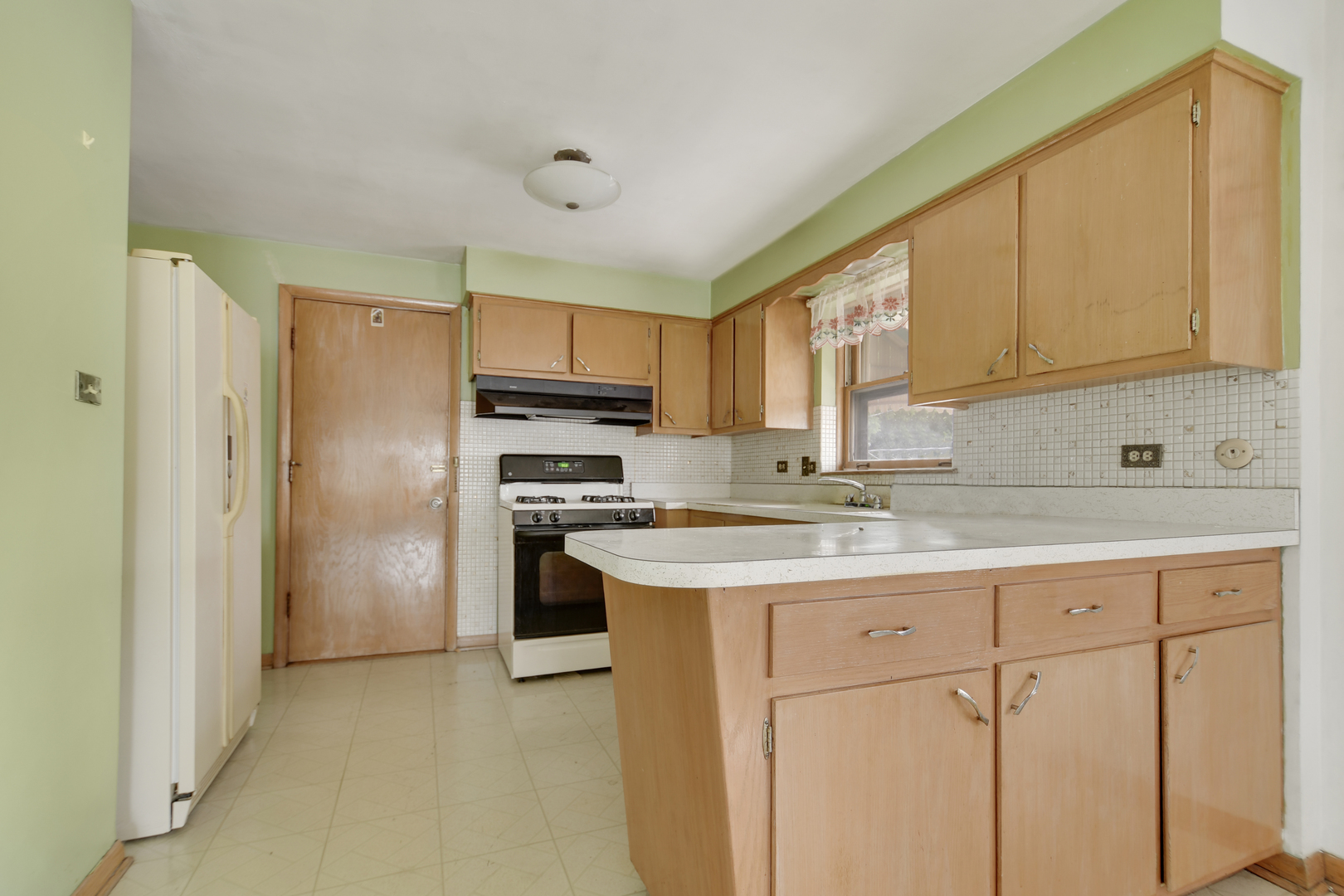 843 W 34th Place, Chicago, IL 60608